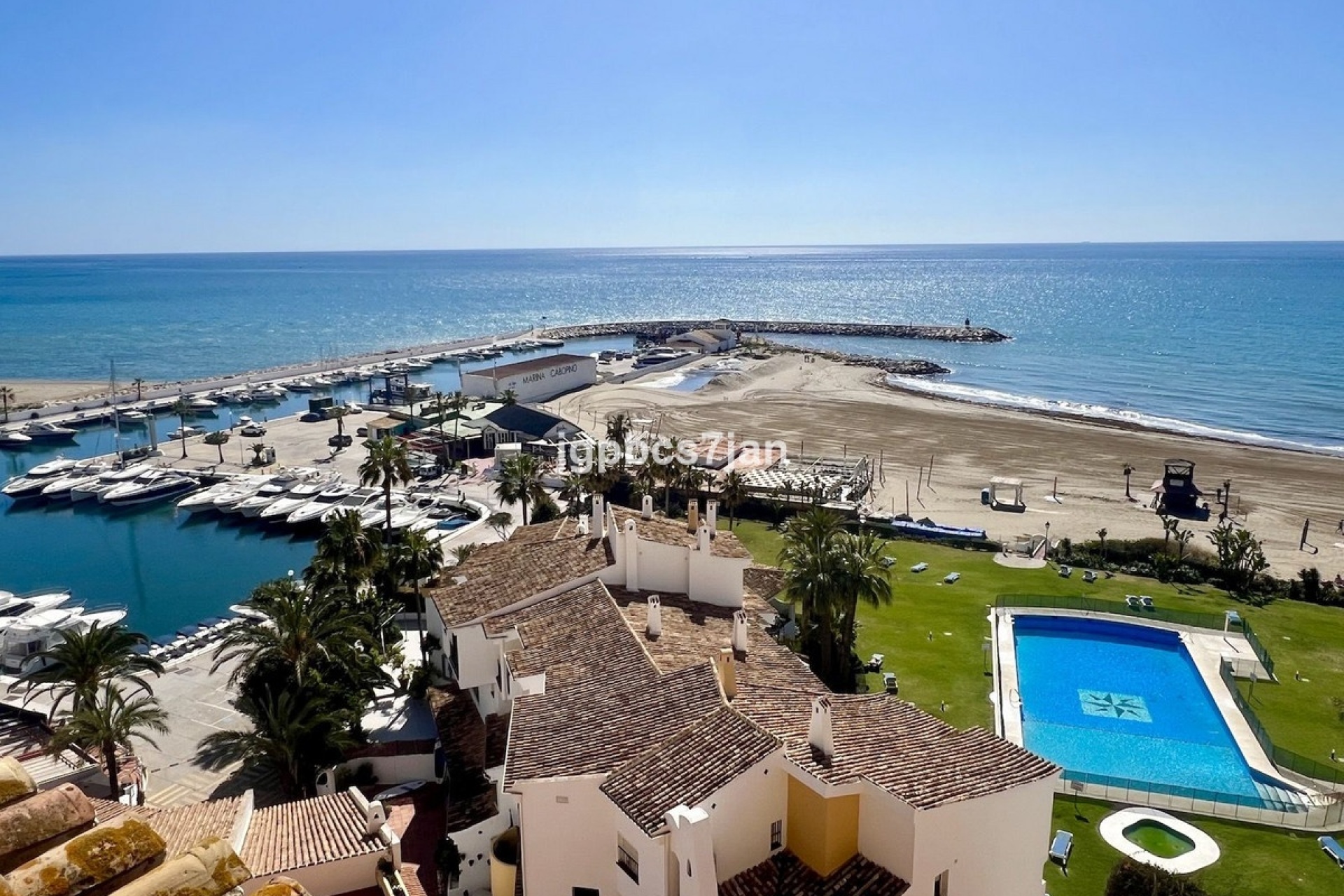 Resale - apartment - Marbella - Puerto de Cabopino