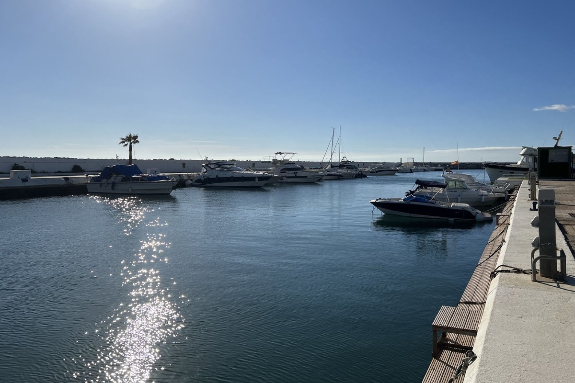 Resale - apartment - Marbella - Puerto de Cabopino