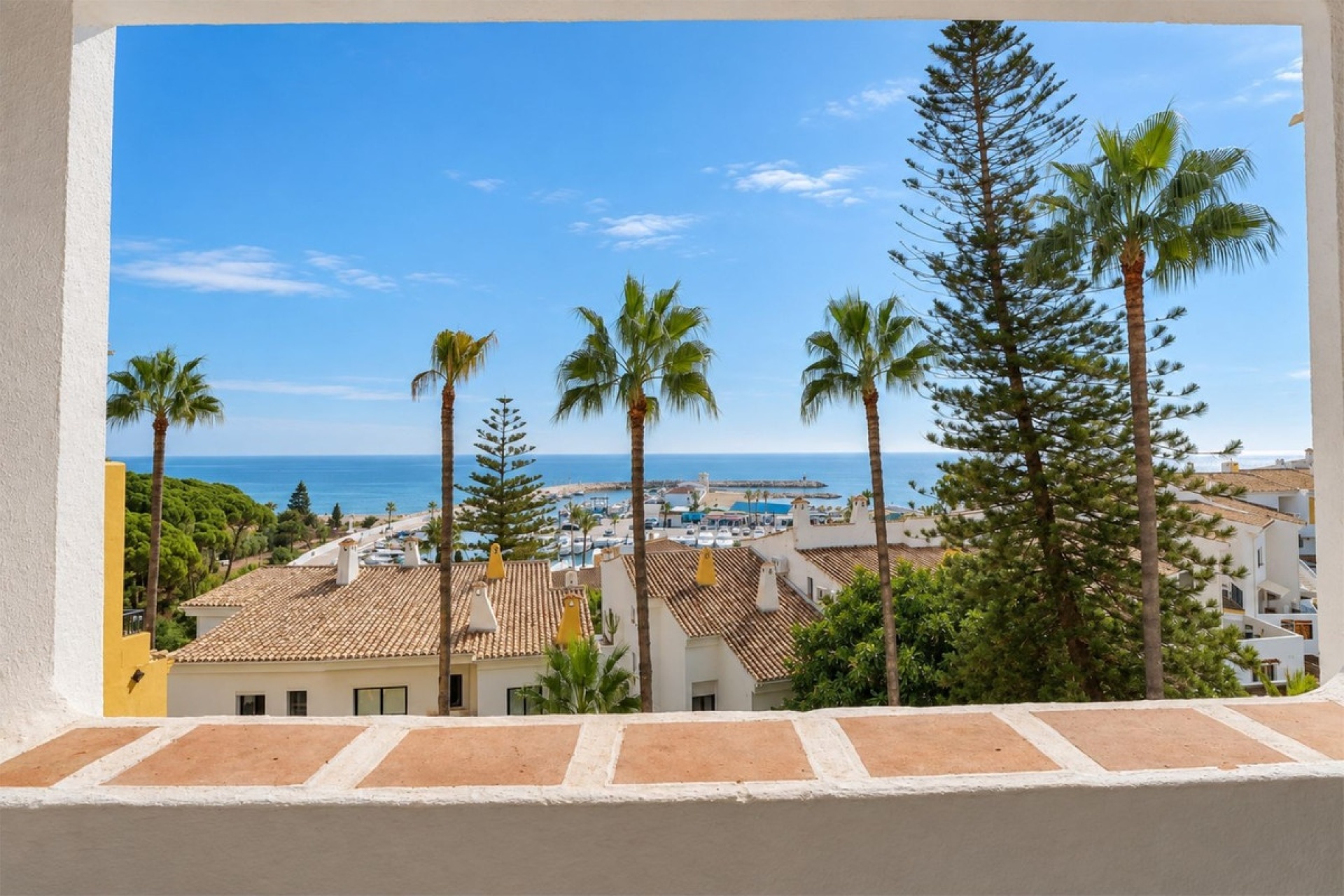 Resale - apartment - Marbella - Puerto de Cabopino