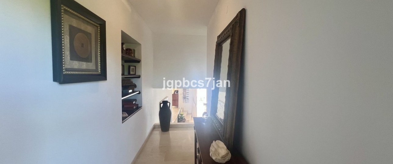 Resale - apartment - Marbella - Puerto de Cabopino