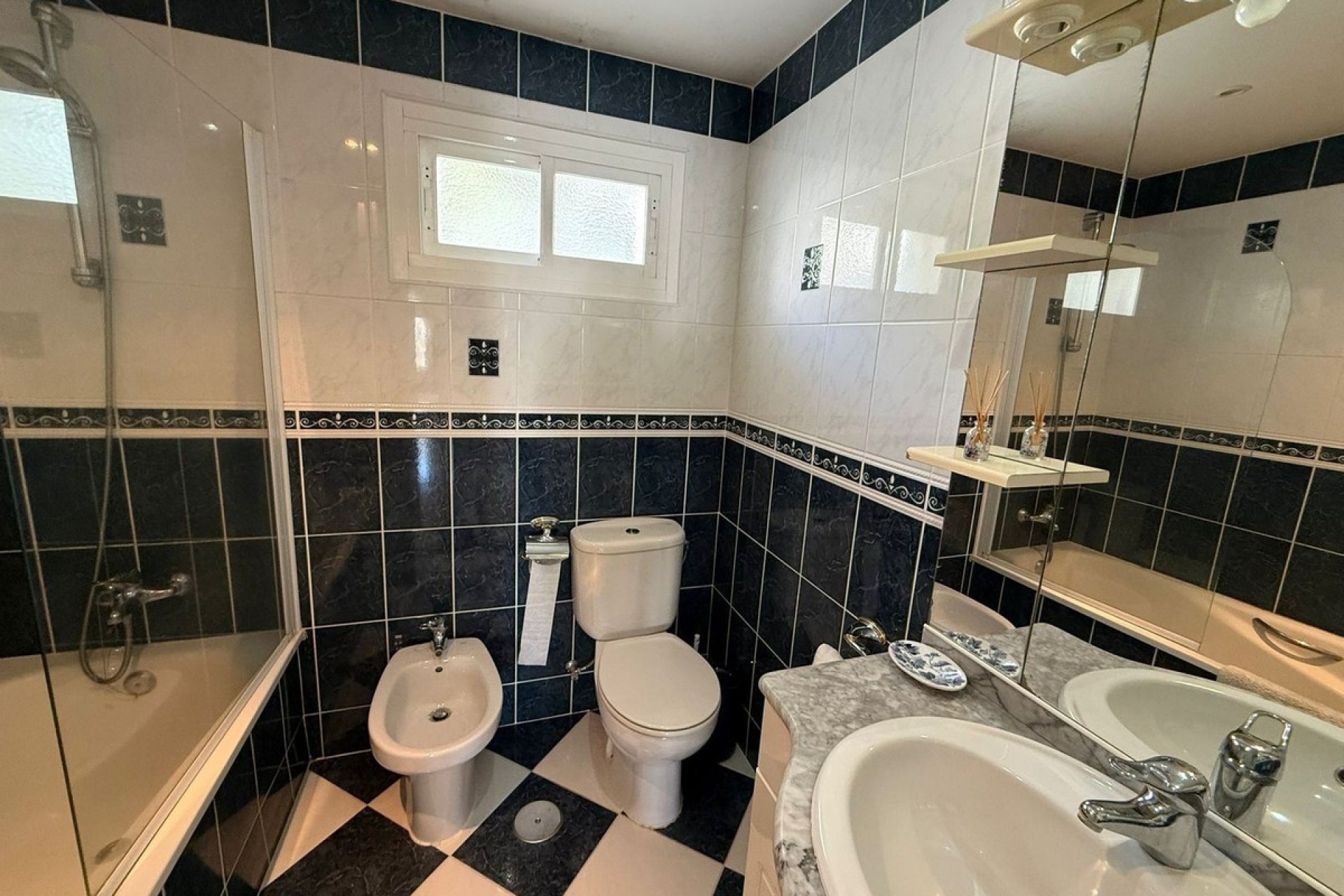Resale - apartment - Marbella - Reserva de Marbella