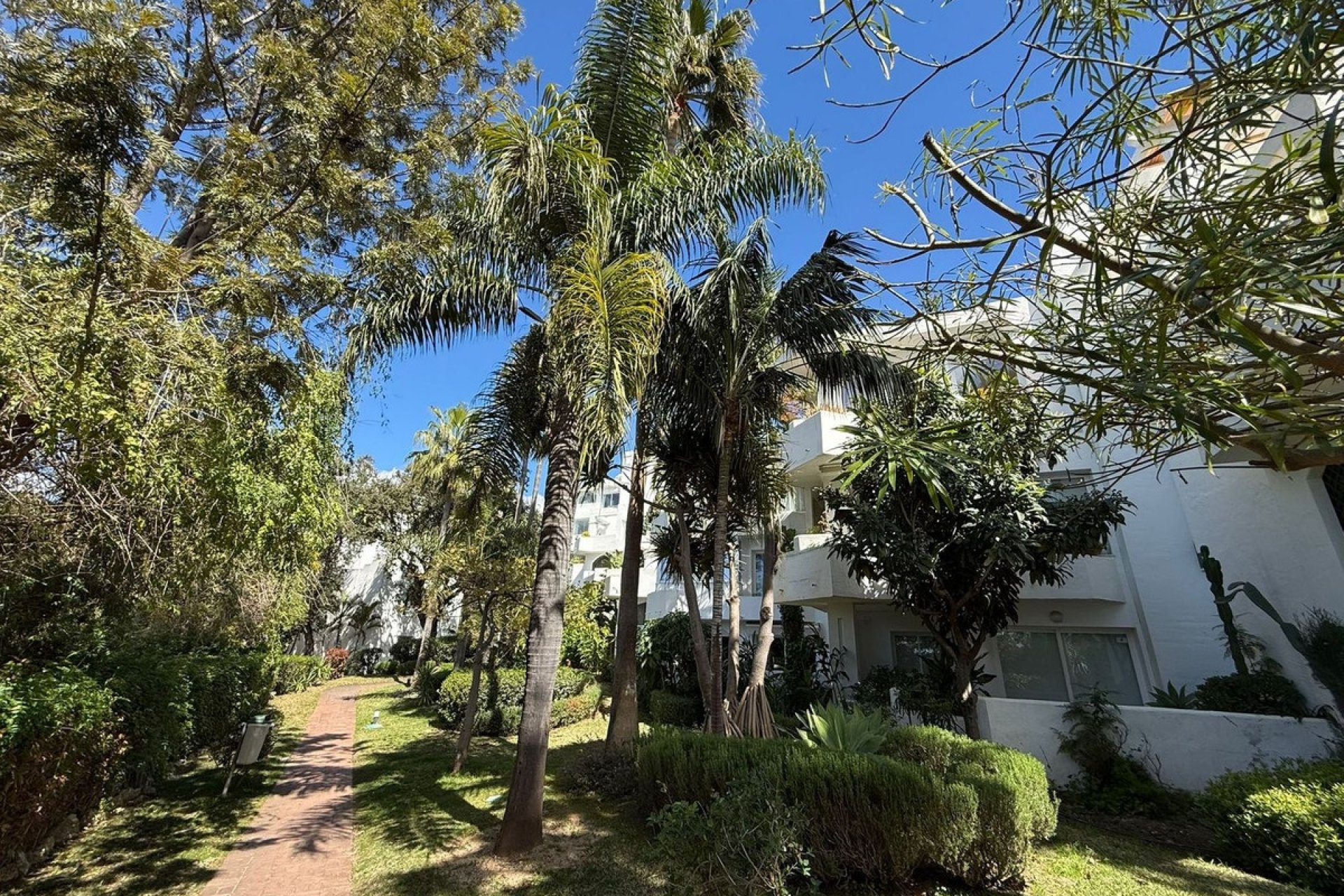 Resale - apartment - Marbella - Reserva de Marbella