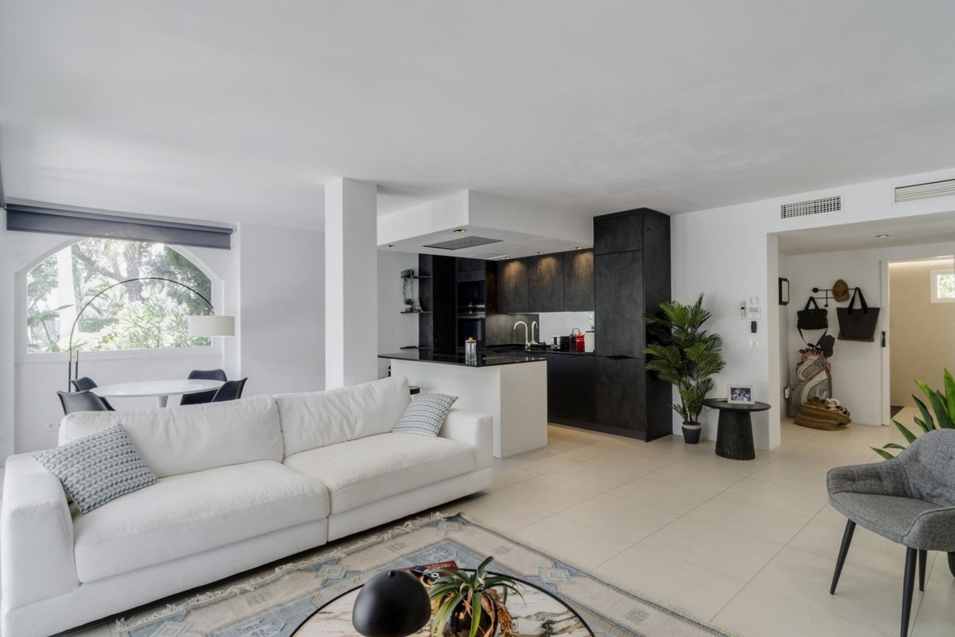 Resale - apartment - Marbella - Reserva de Marbella
