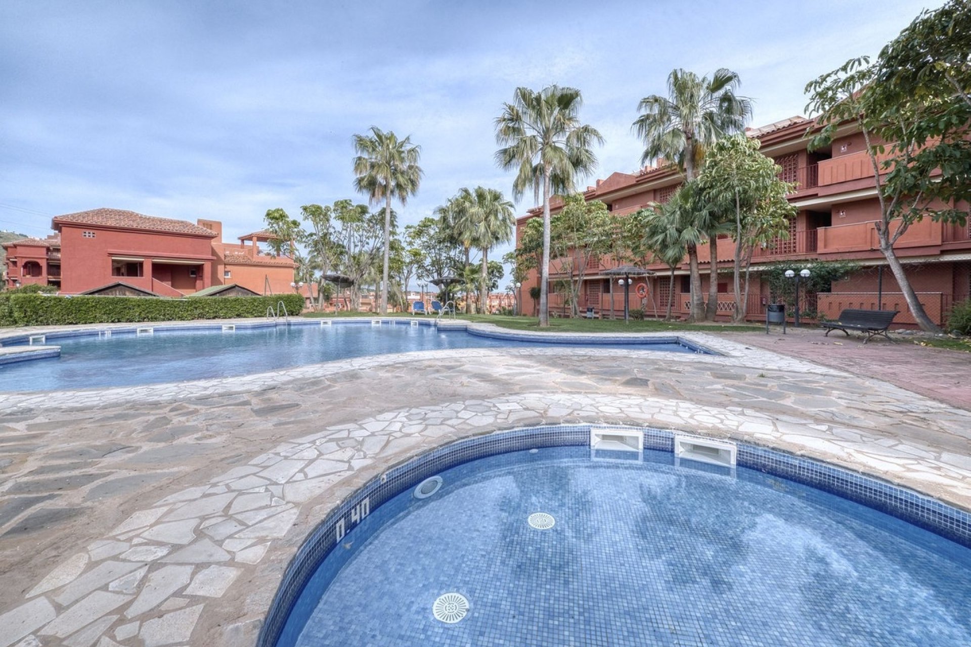 Resale - apartment - Marbella - Reserva de Marbella