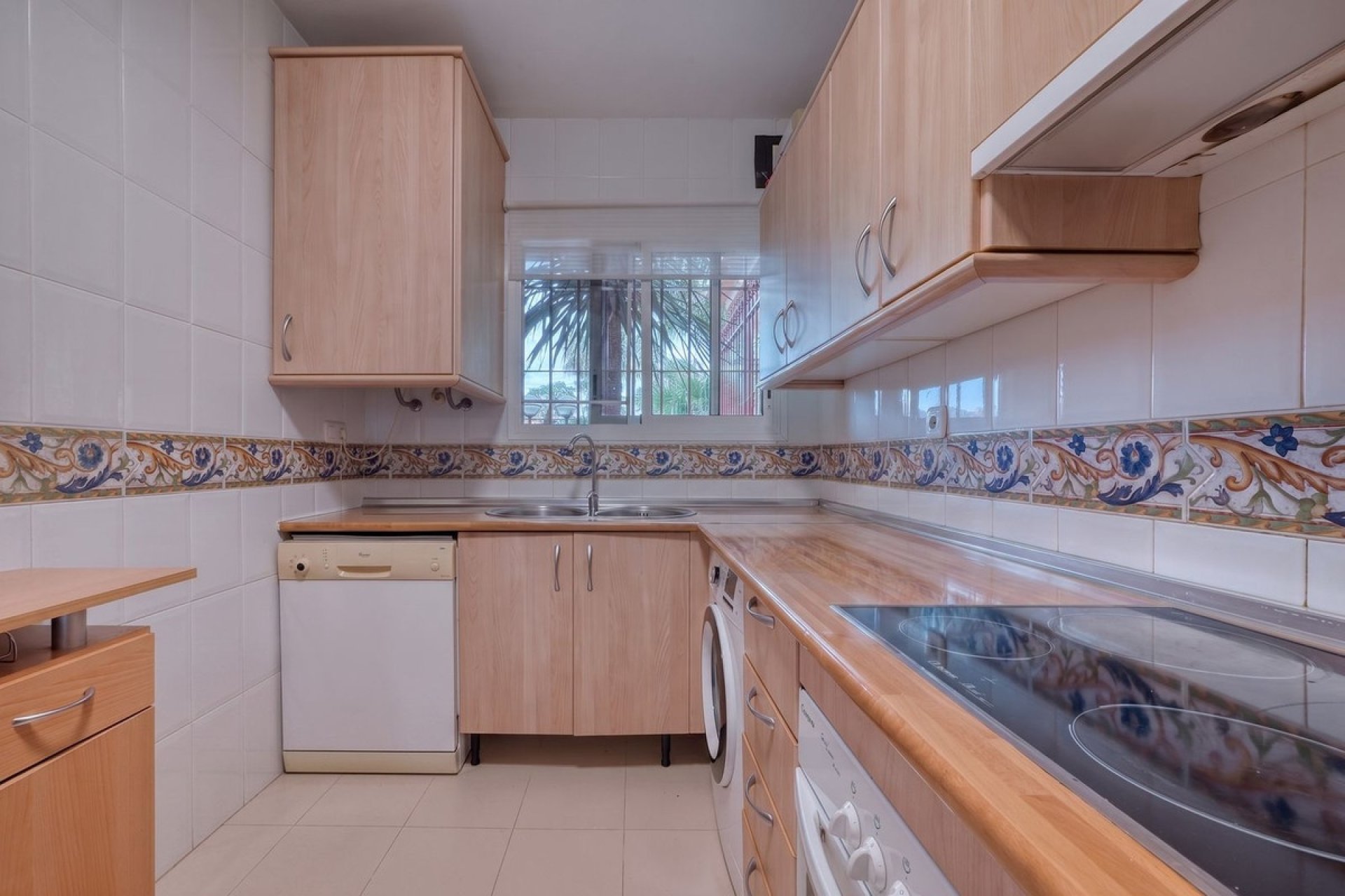 Resale - apartment - Marbella - Reserva de Marbella