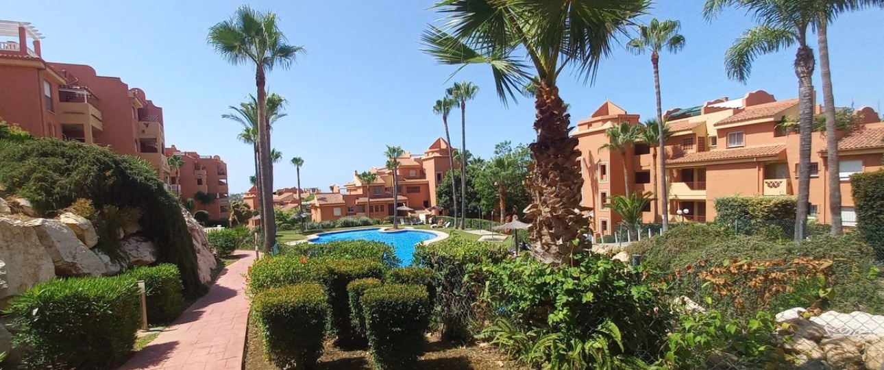 Resale - apartment - Marbella - Reserva de Marbella