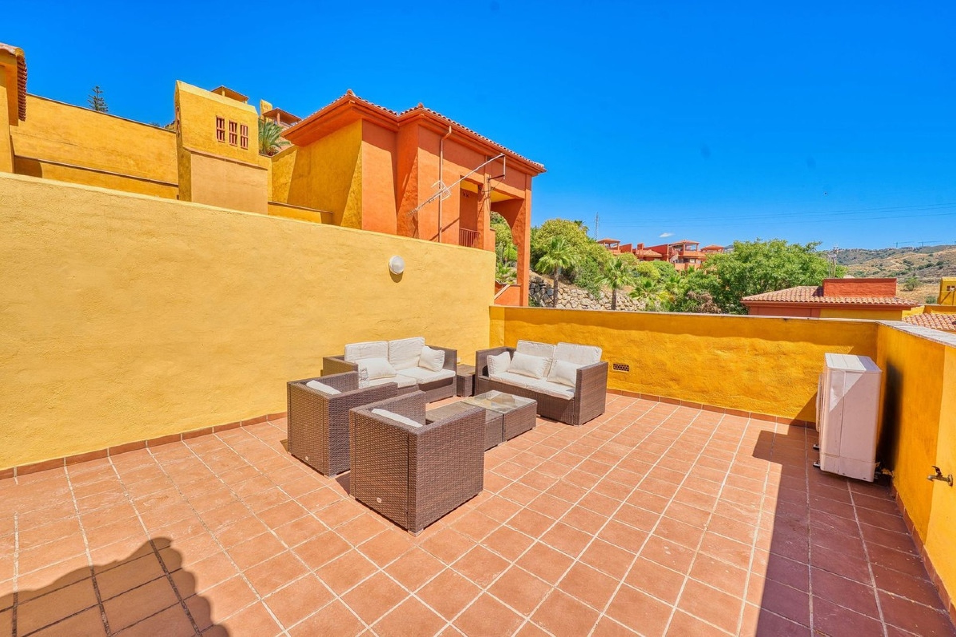 Resale - apartment - Marbella - Reserva de Marbella