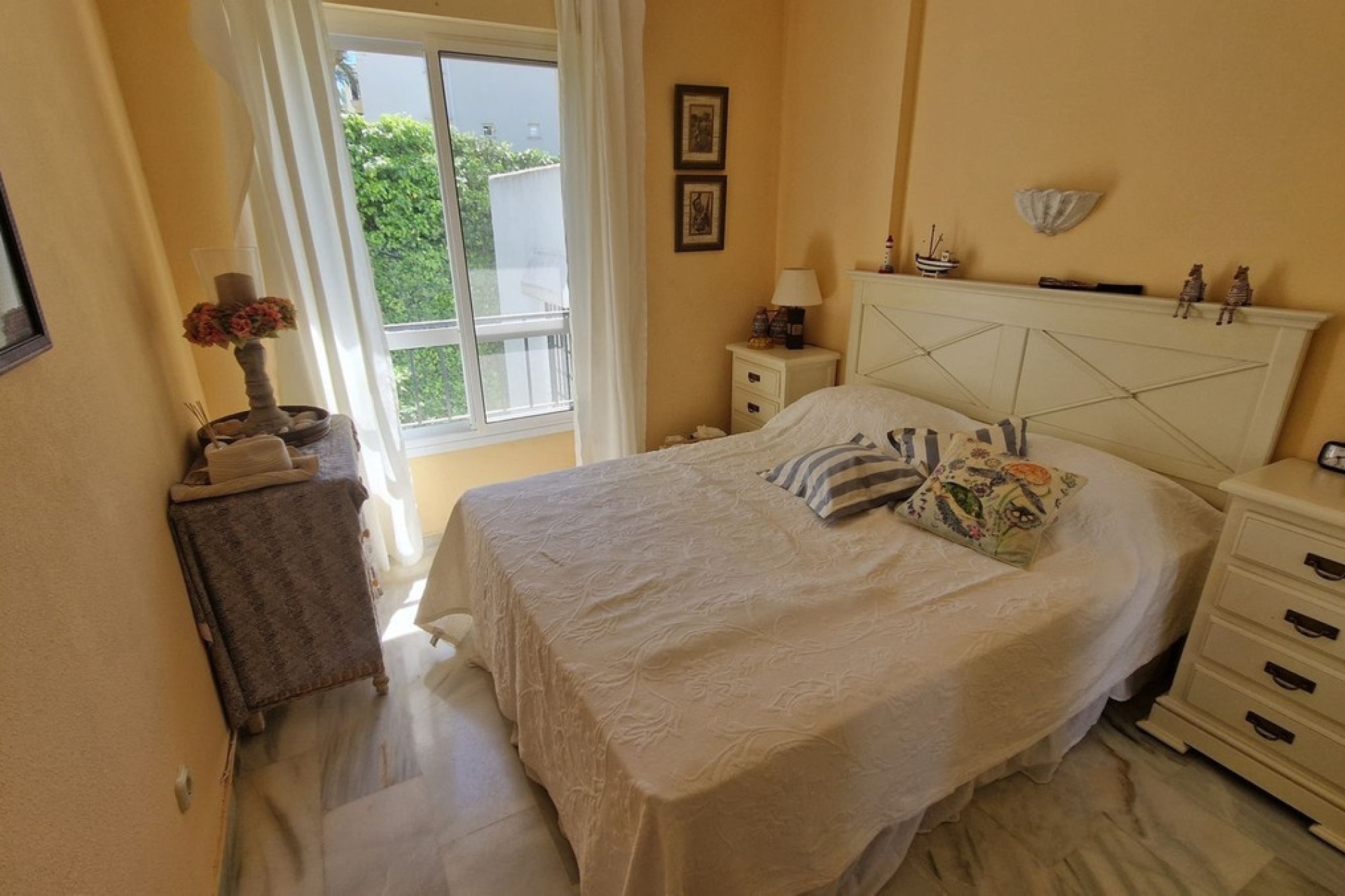 Resale - apartment - Marbella - Reserva de Marbella