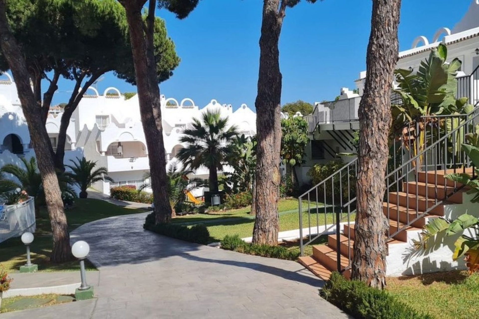 Resale - apartment - Marbella - Reserva de Marbella