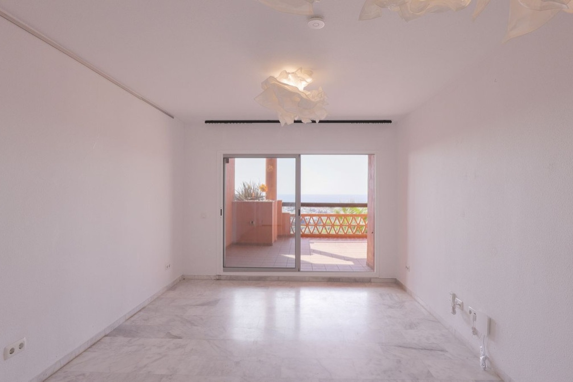 Resale - apartment - Marbella - Reserva de Marbella