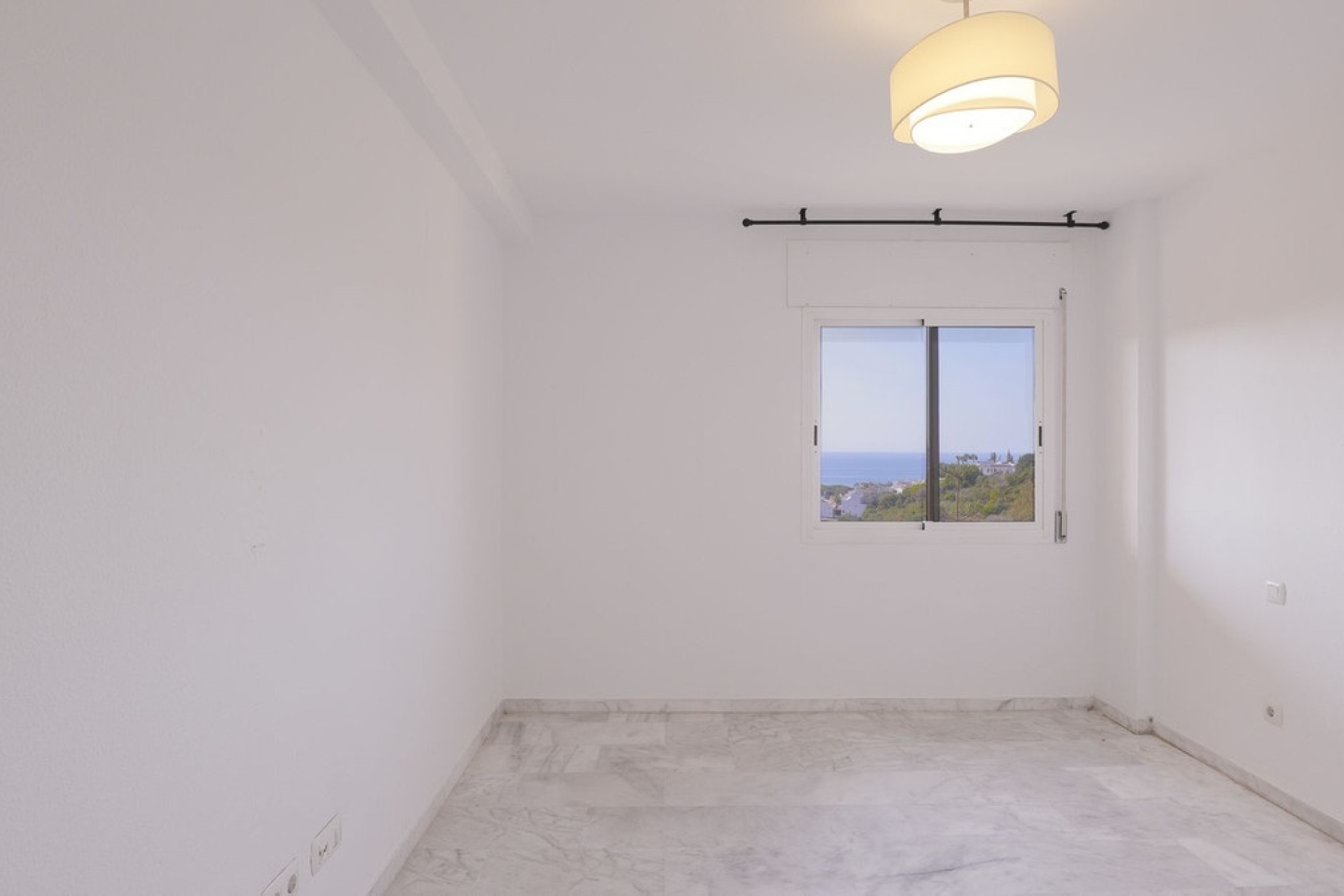 Resale - apartment - Marbella - Reserva de Marbella