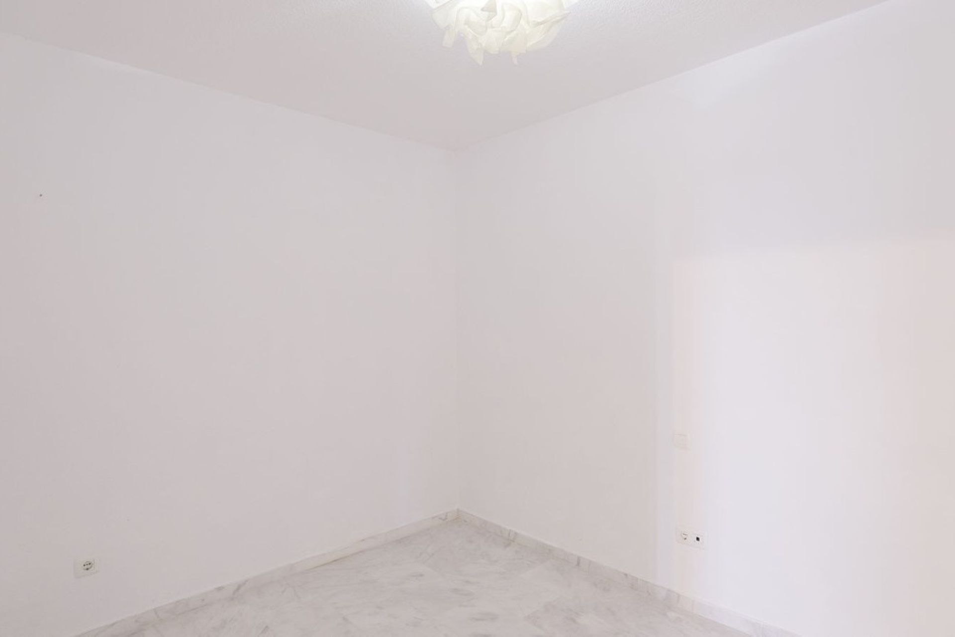 Resale - apartment - Marbella - Reserva de Marbella