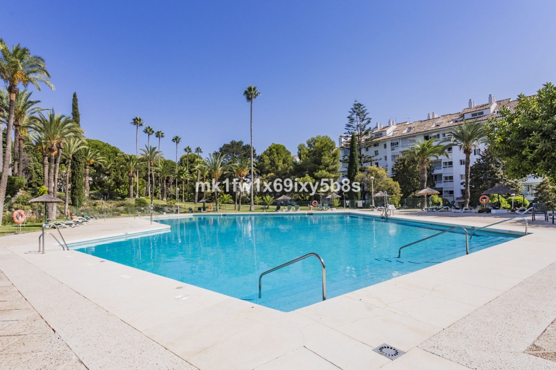 Resale - apartment - Marbella - Río Real