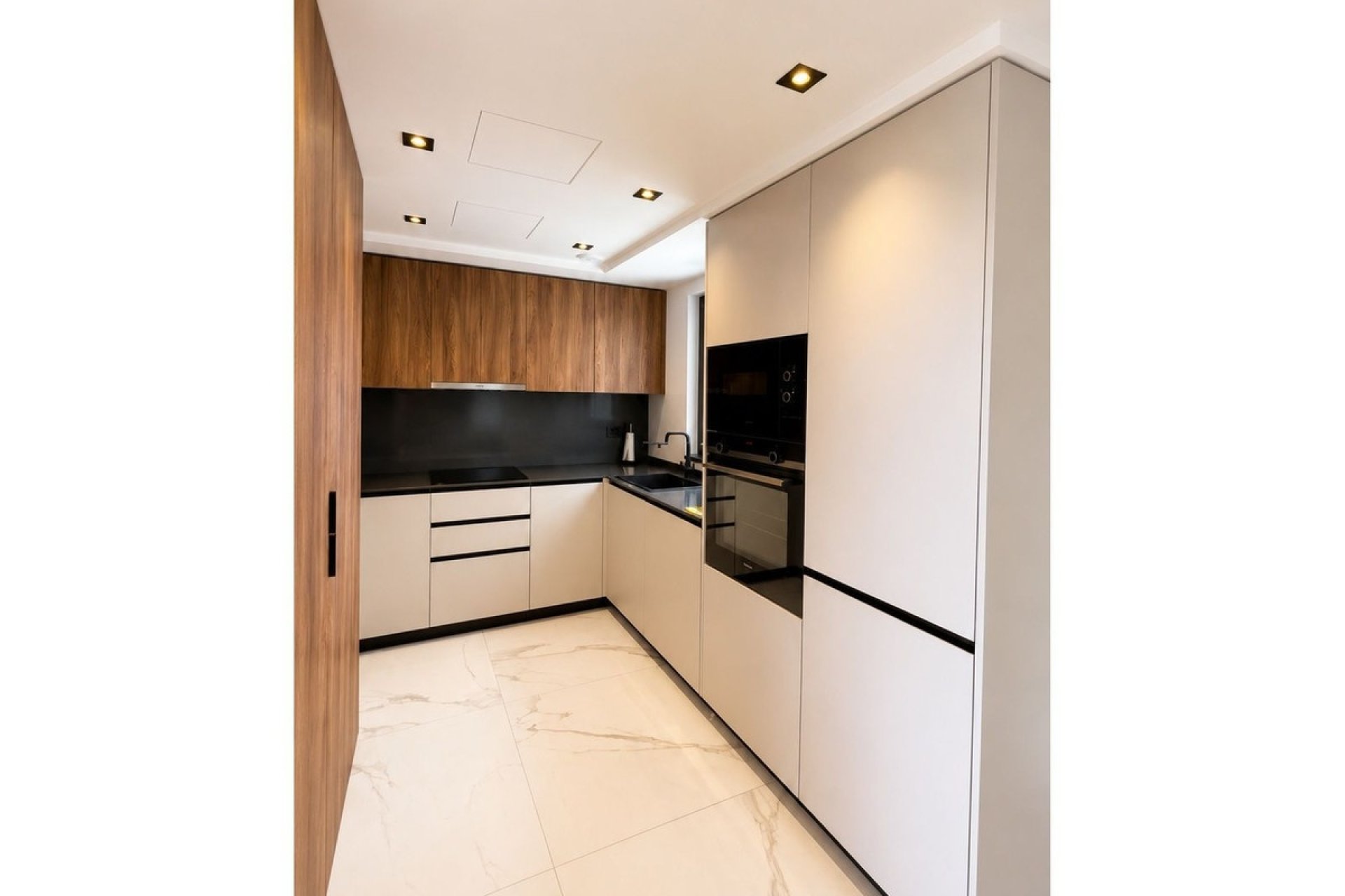Resale - apartment - Marbella - San Pedro de Alcántara
