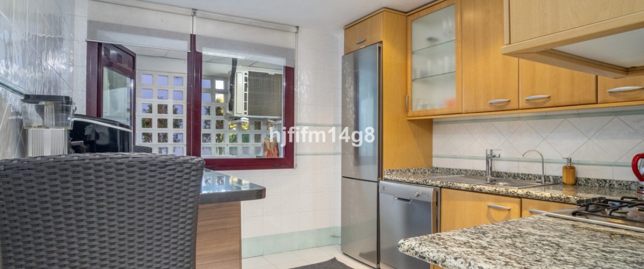 Resale - apartment - Marbella - San Pedro de Alcántara