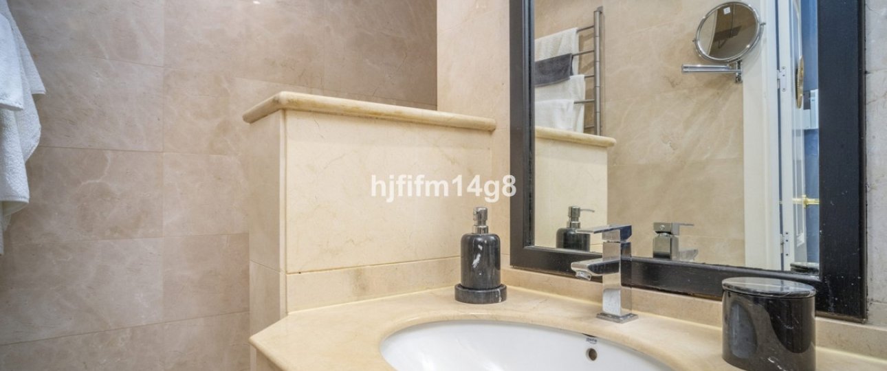 Resale - apartment - Marbella - San Pedro de Alcántara
