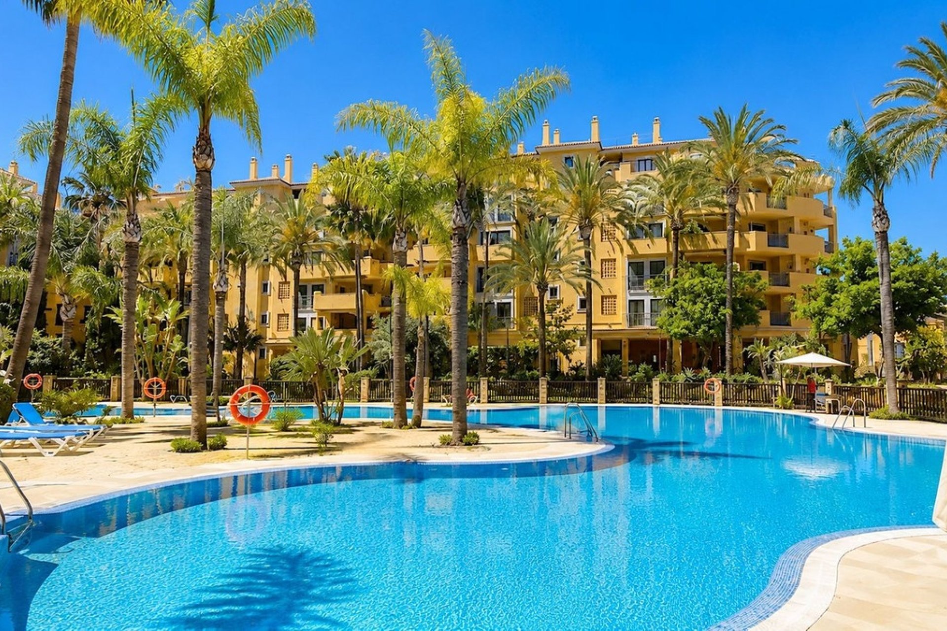 Resale - apartment - Marbella - San Pedro de Alcántara