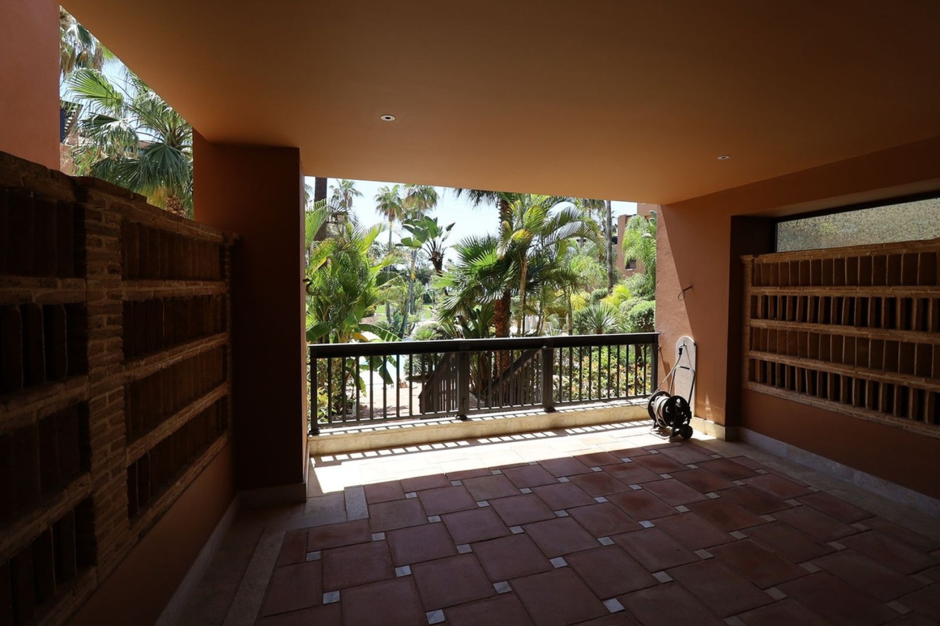 Resale - apartment - Marbella - San Pedro de Alcántara
