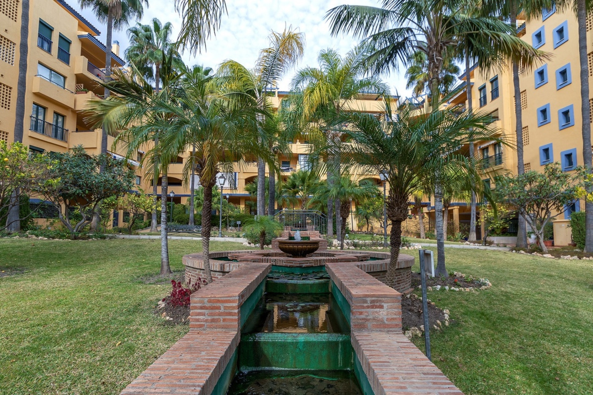 Resale - apartment - Marbella - San Pedro de Alcántara