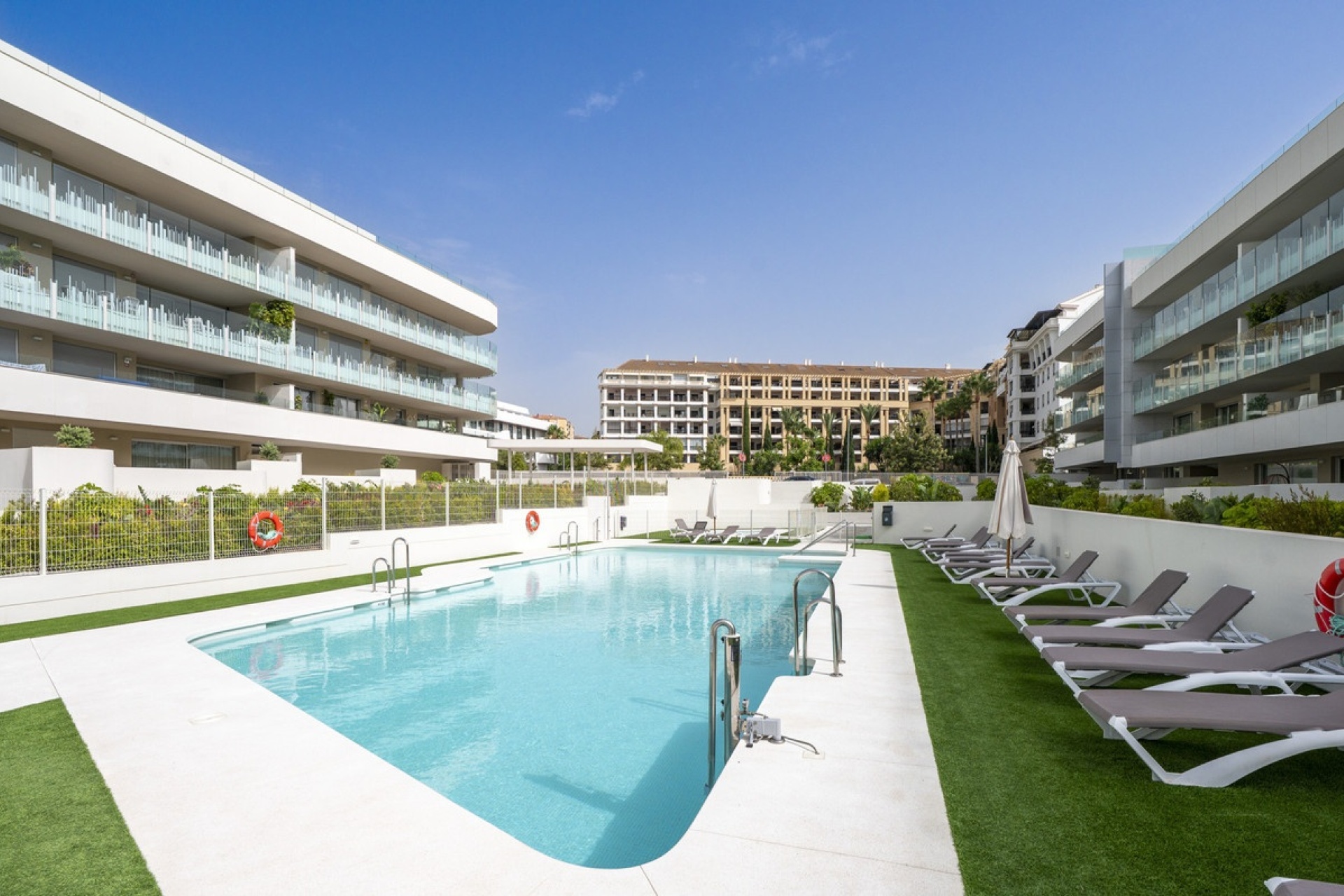 Resale - apartment - Marbella - San Pedro de Alcántara