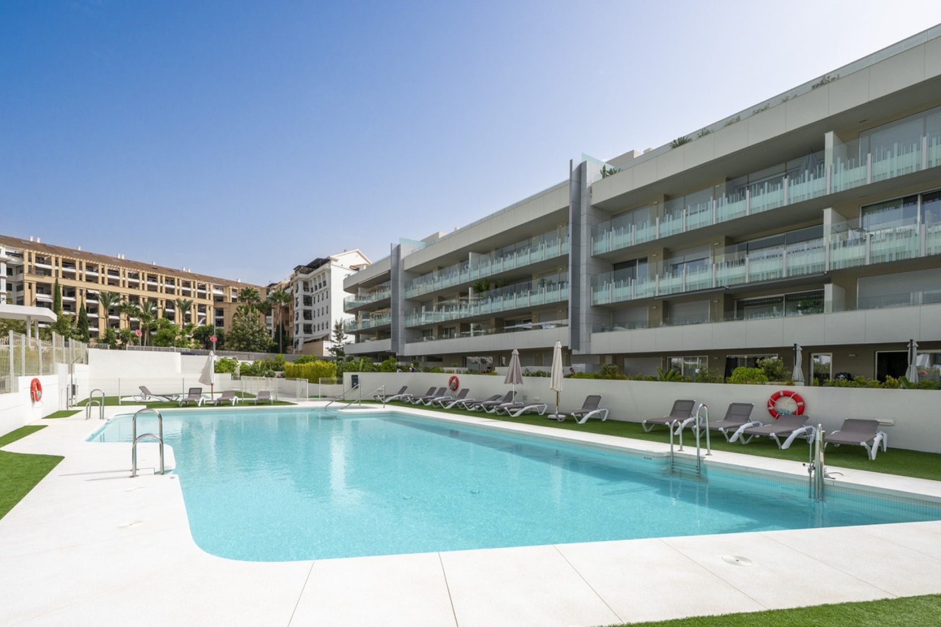Resale - apartment - Marbella - San Pedro de Alcántara
