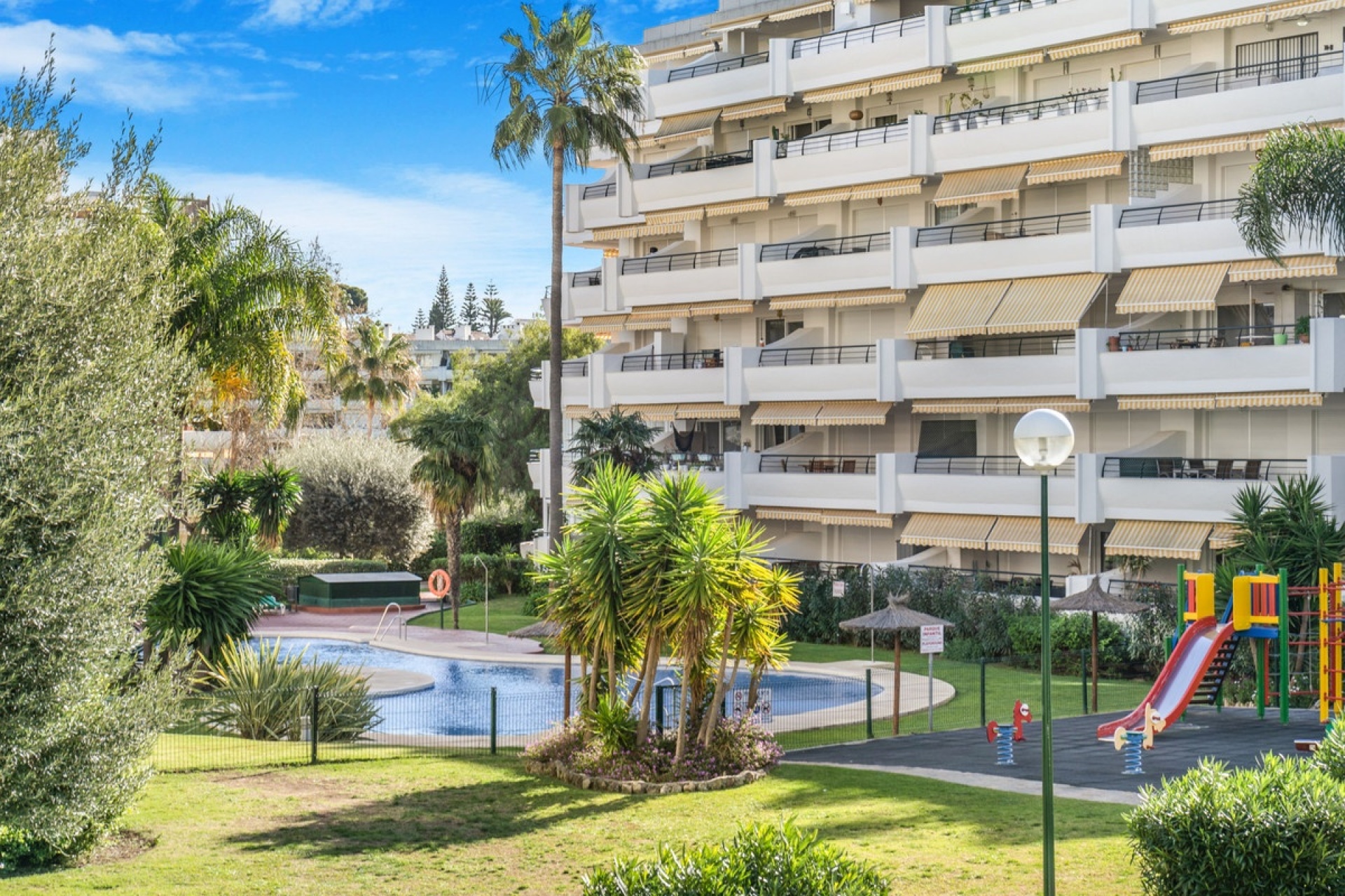 Resale - apartment - Marbella - San Pedro de Alcántara