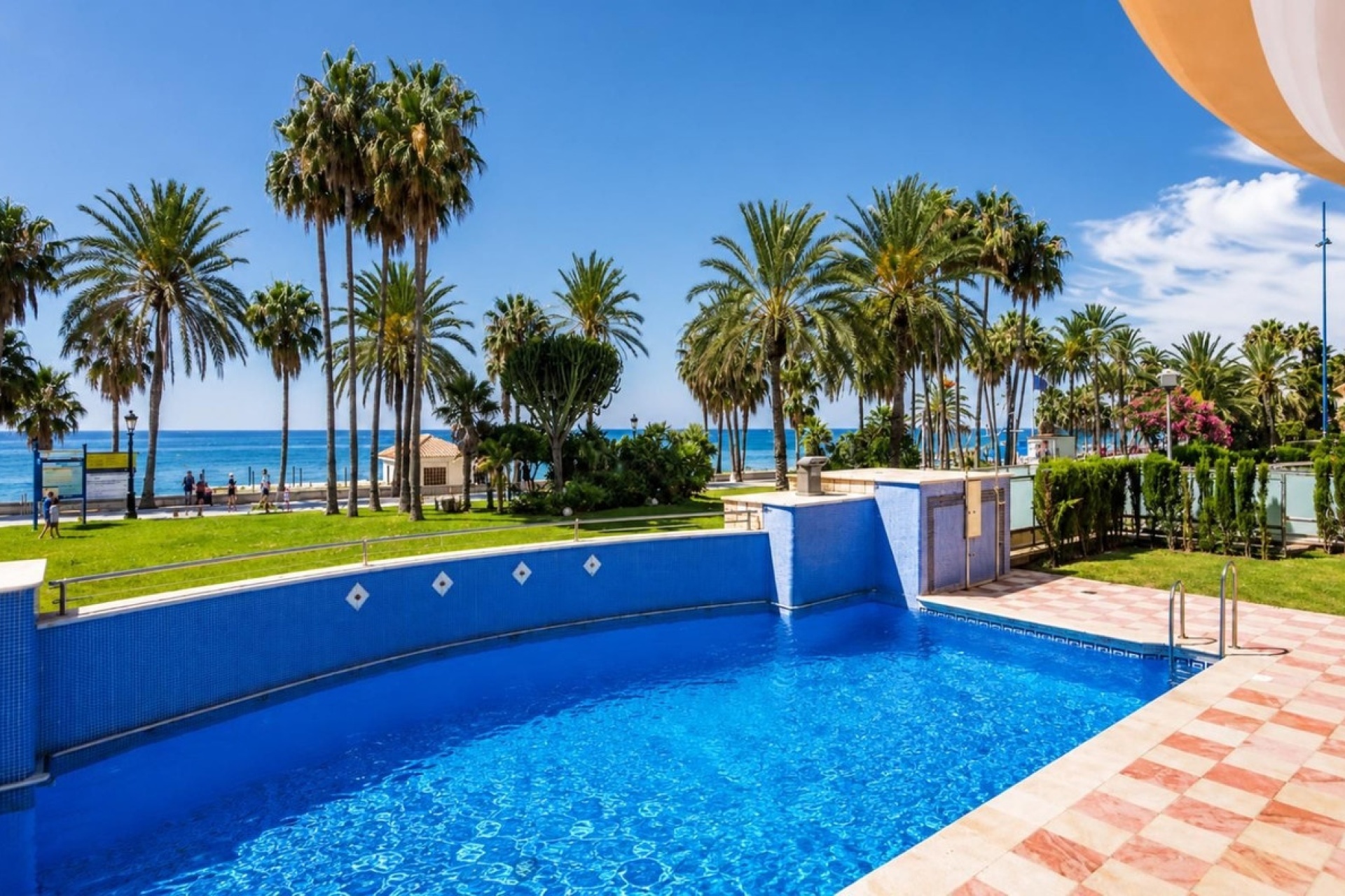 Resale - apartment - Marbella - San Pedro de Alcántara