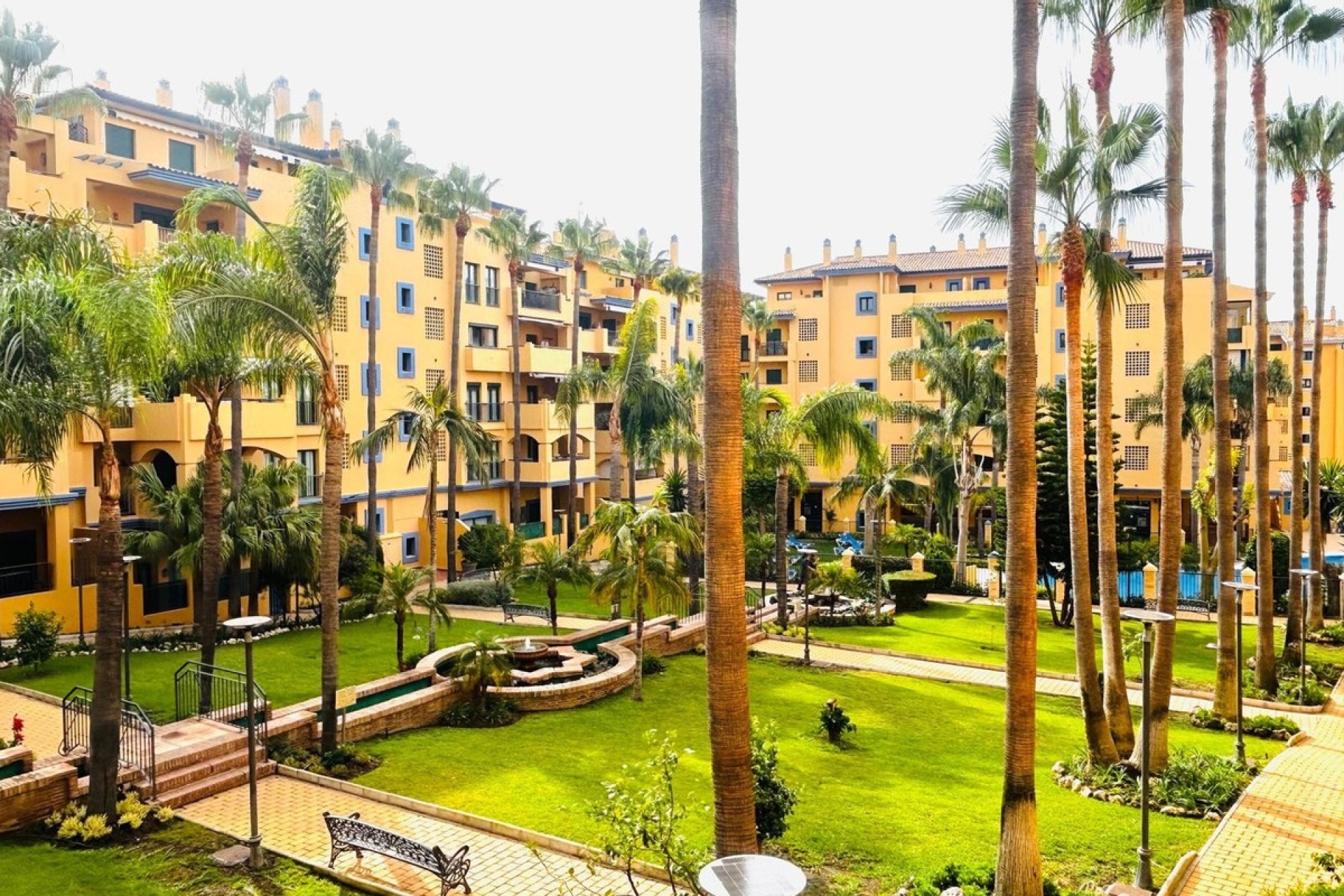 Resale - apartment - Marbella - San Pedro de Alcántara