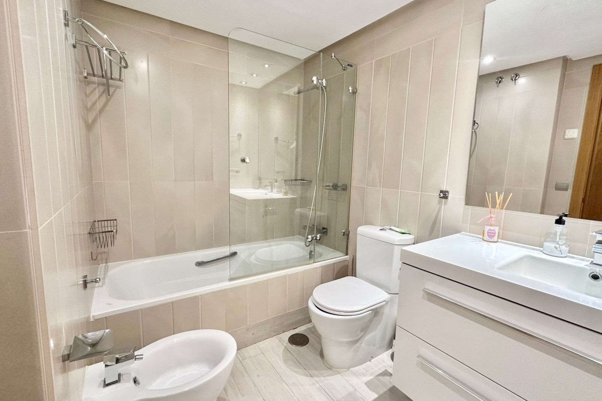Resale - apartment - Marbella - San Pedro de Alcántara