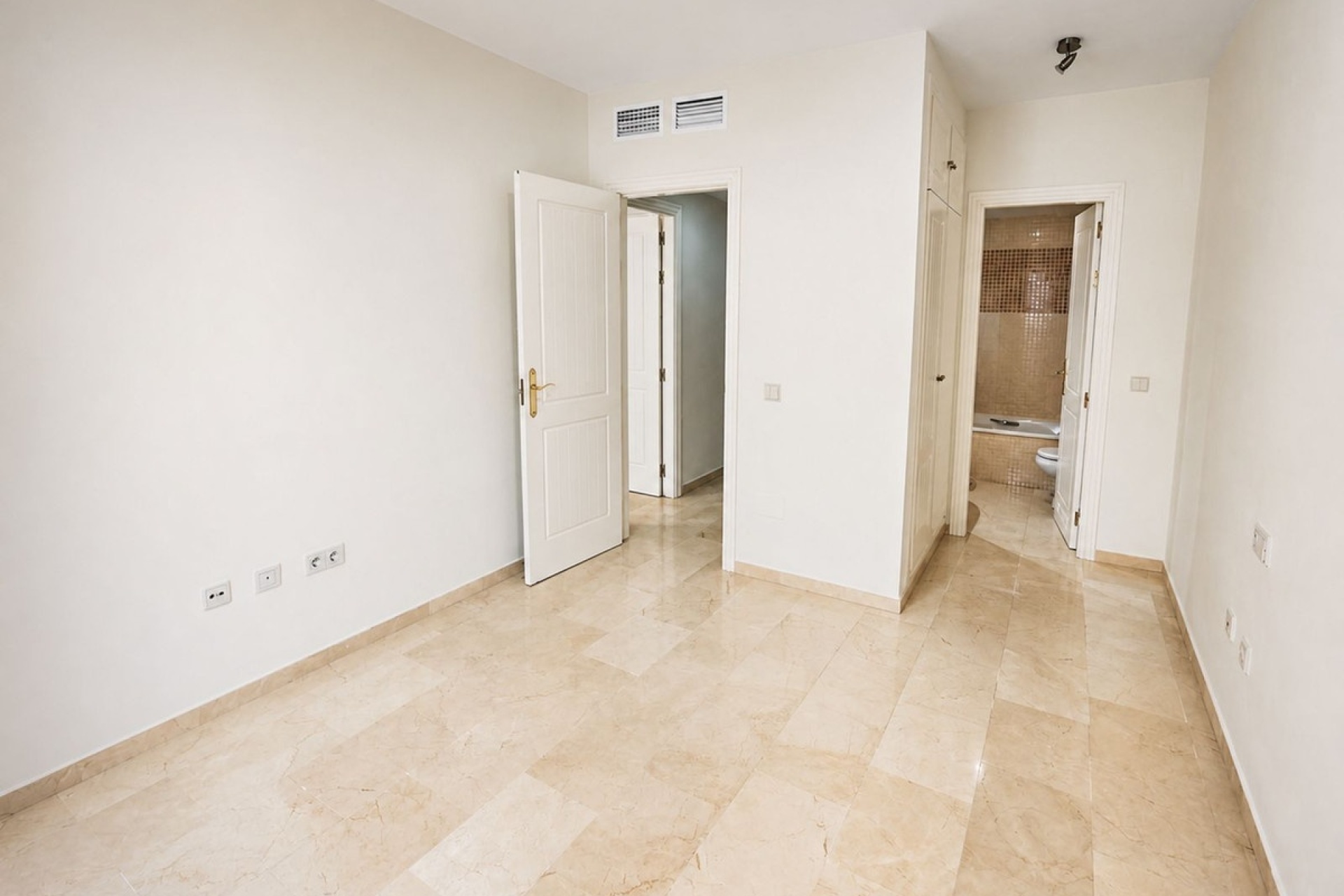 Resale - apartment - Marbella - San Pedro de Alcántara