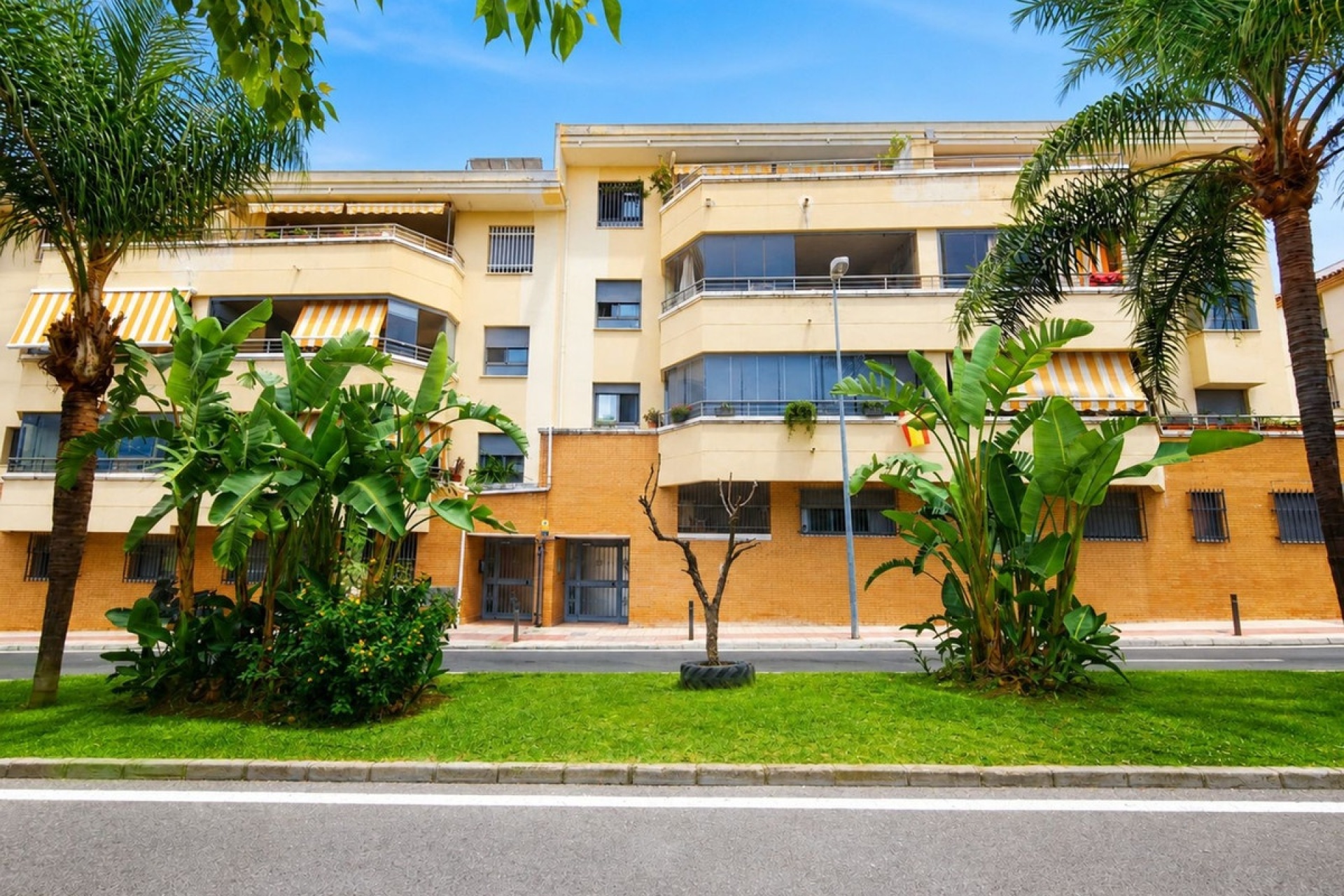 Resale - apartment - Marbella - San Pedro de Alcántara