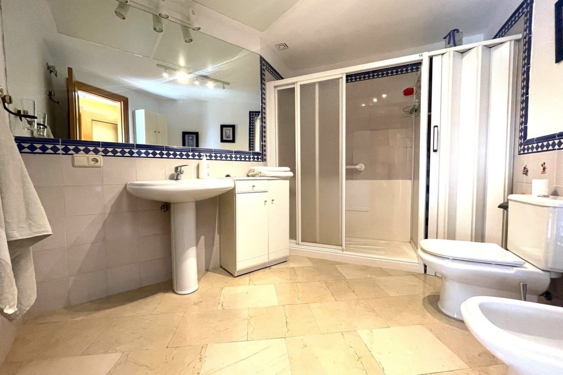 Resale - apartment - Marbella - San Pedro de Alcántara