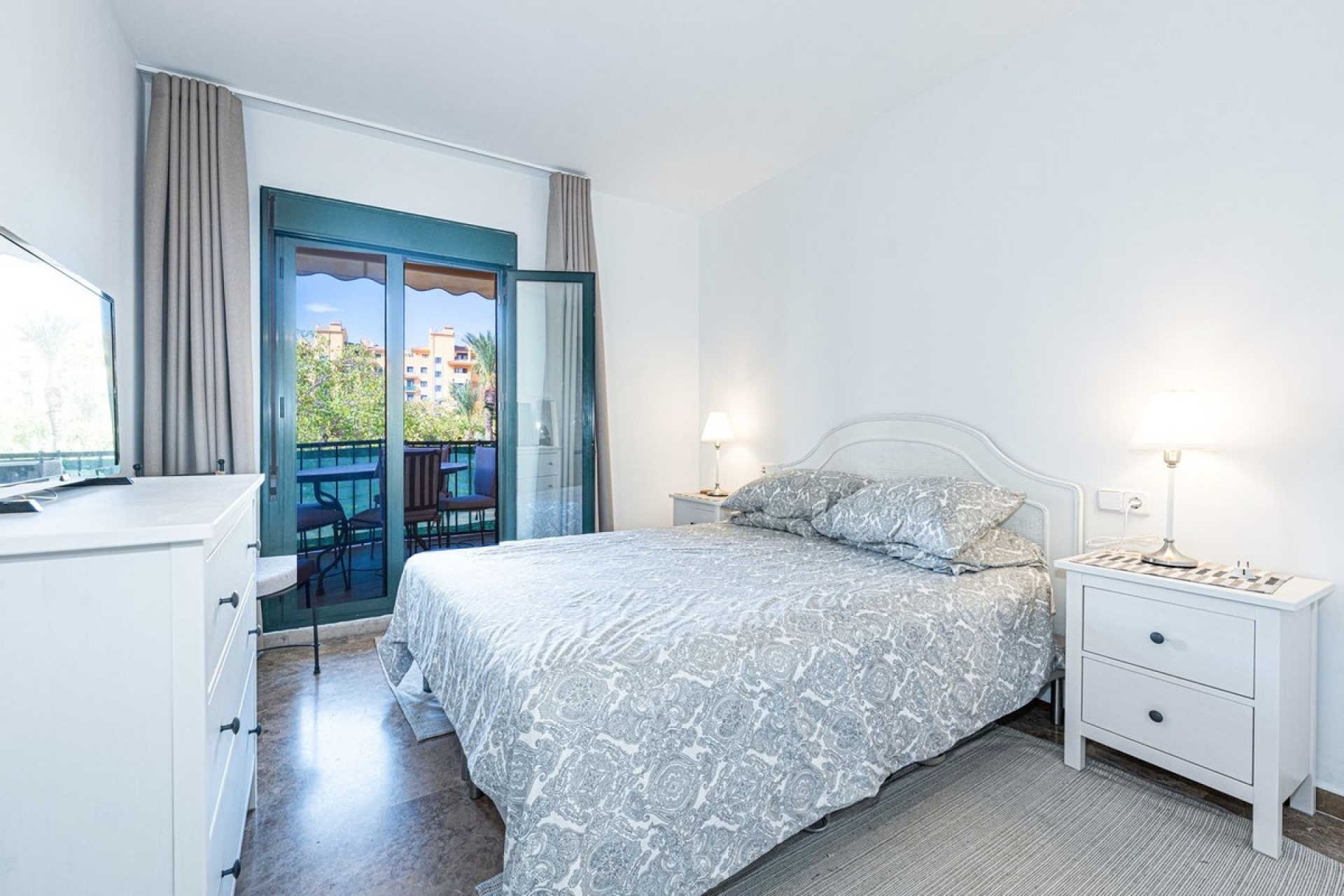 Resale - apartment - Marbella - San Pedro de Alcántara