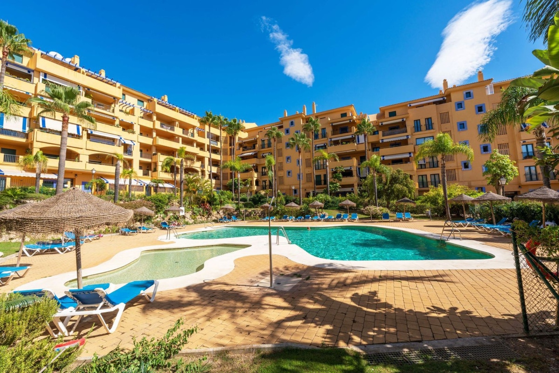Resale - apartment - Marbella - San Pedro de Alcántara
