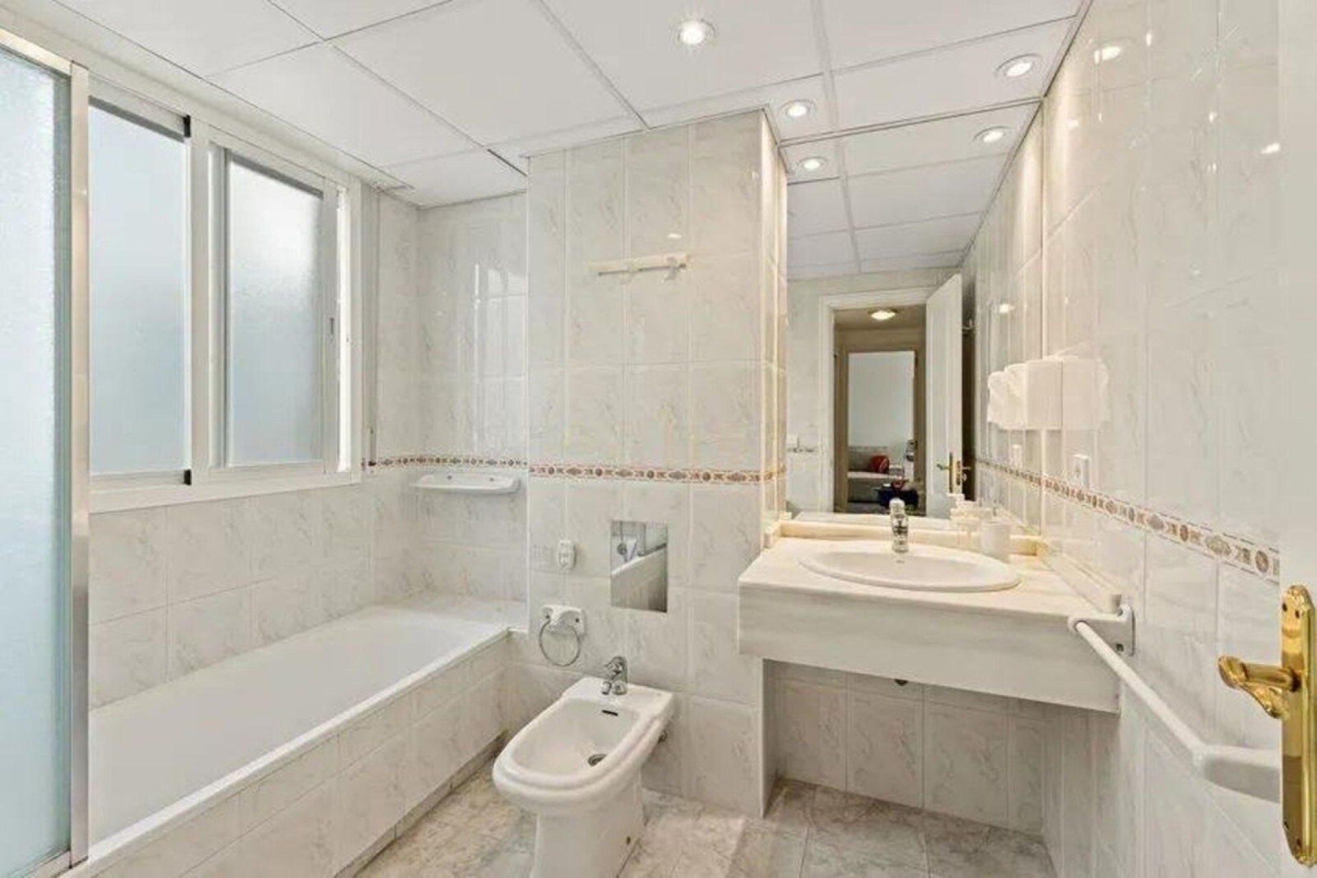Resale - apartment - Marbella - San Pedro de Alcántara