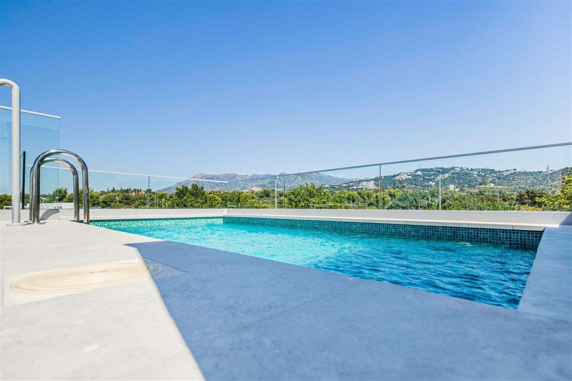 Resale - apartment - Marbella - Santa Clara