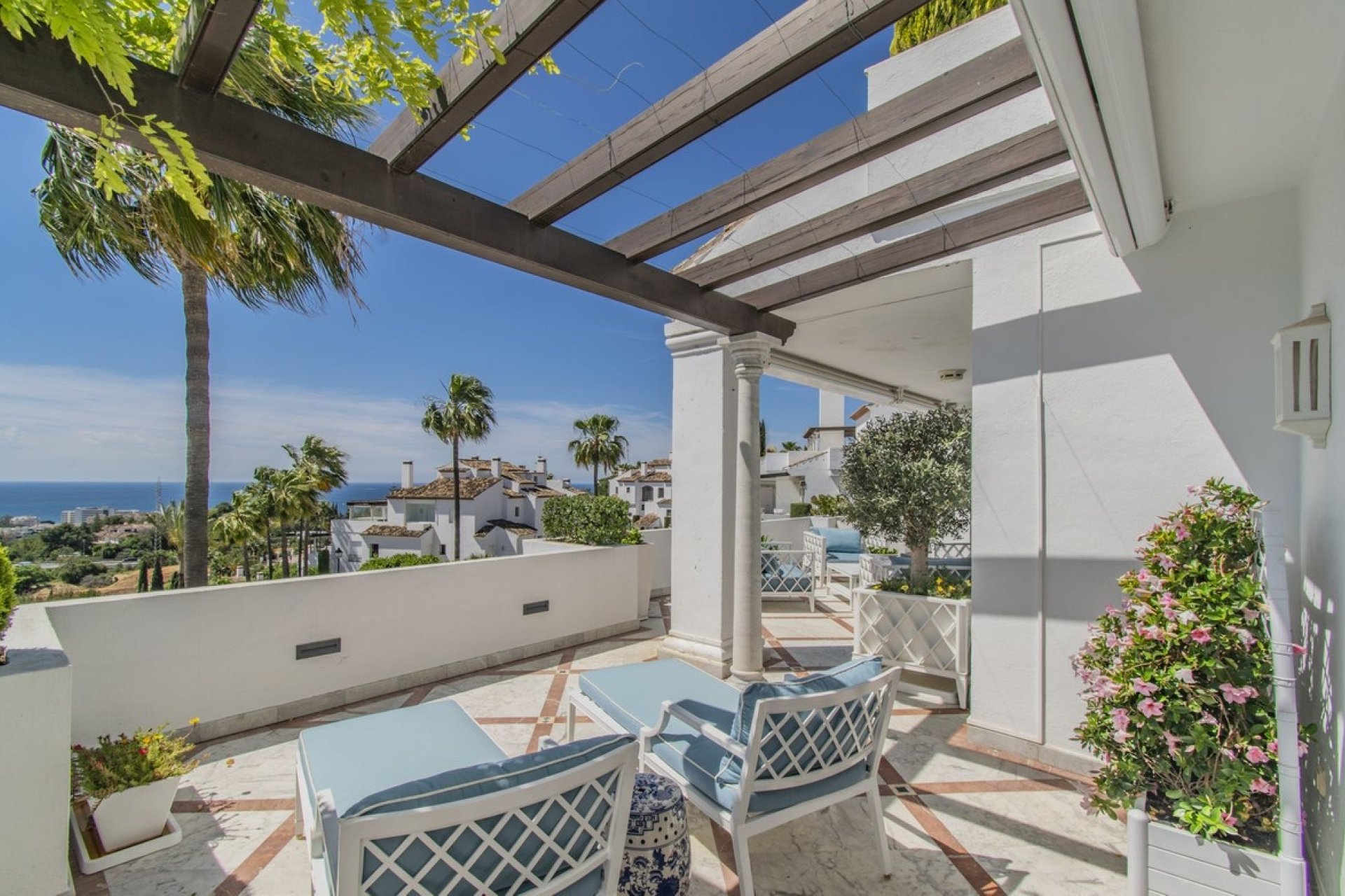 Resale - apartment - Marbella - Sierra Blanca