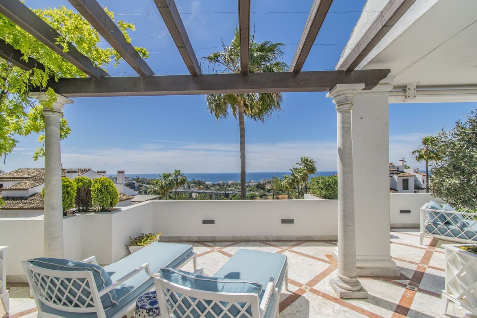 Resale - apartment - Marbella - Sierra Blanca