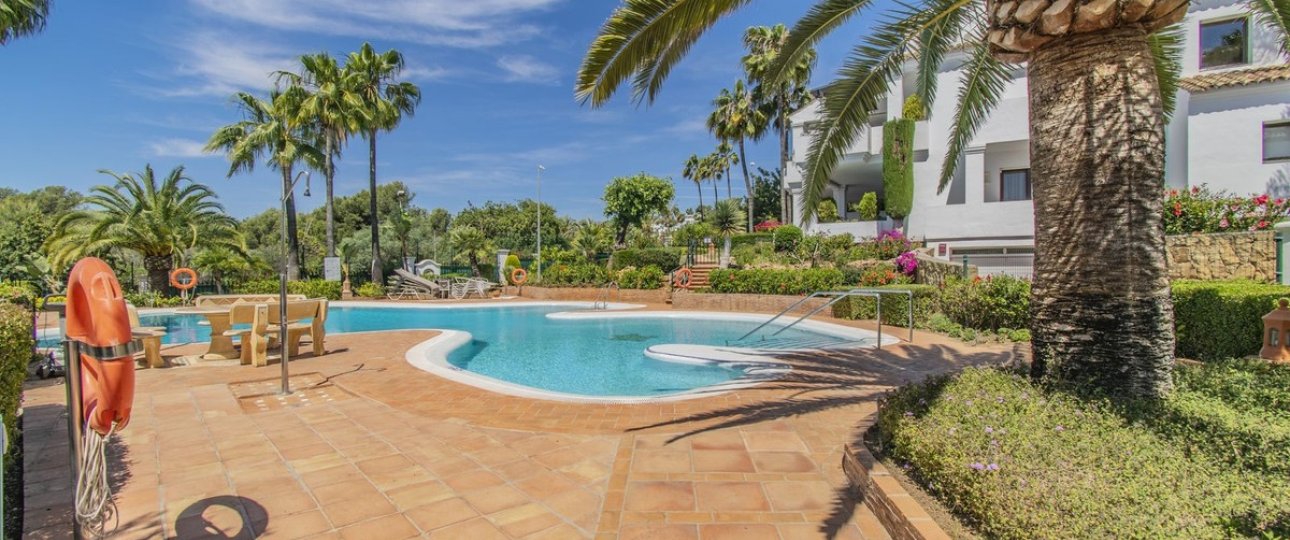 Resale - apartment - Marbella - Sierra Blanca