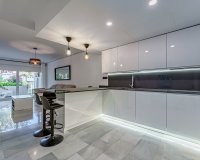 Resale - apartment - Marbella - Sierra Blanca