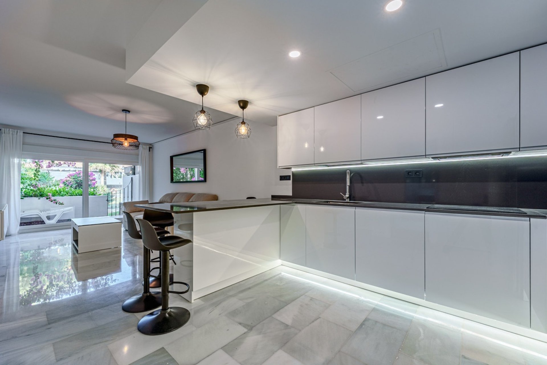 Resale - apartment - Marbella - Sierra Blanca