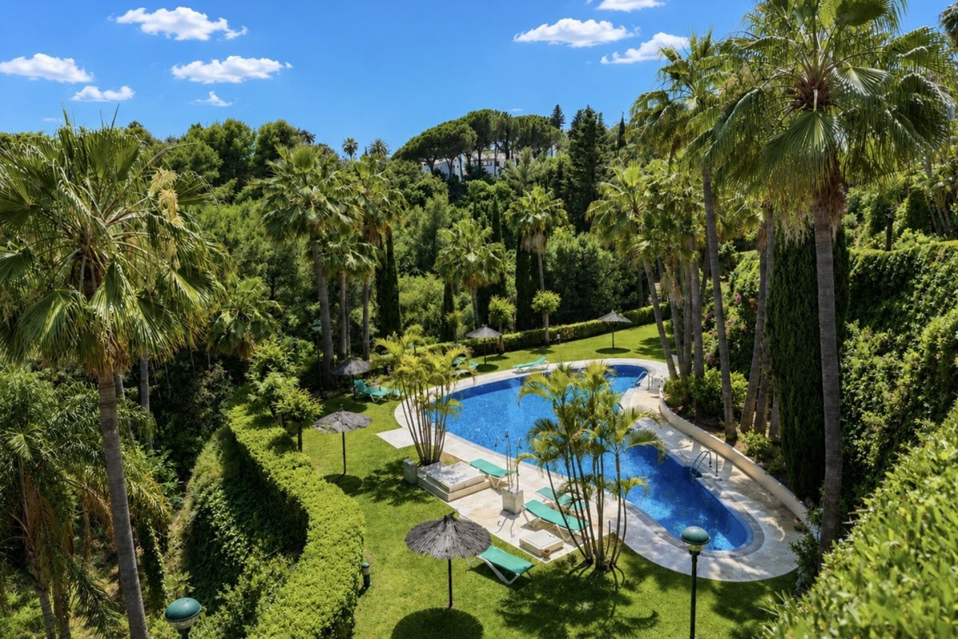 Resale - apartment - Marbella - Sierra Blanca