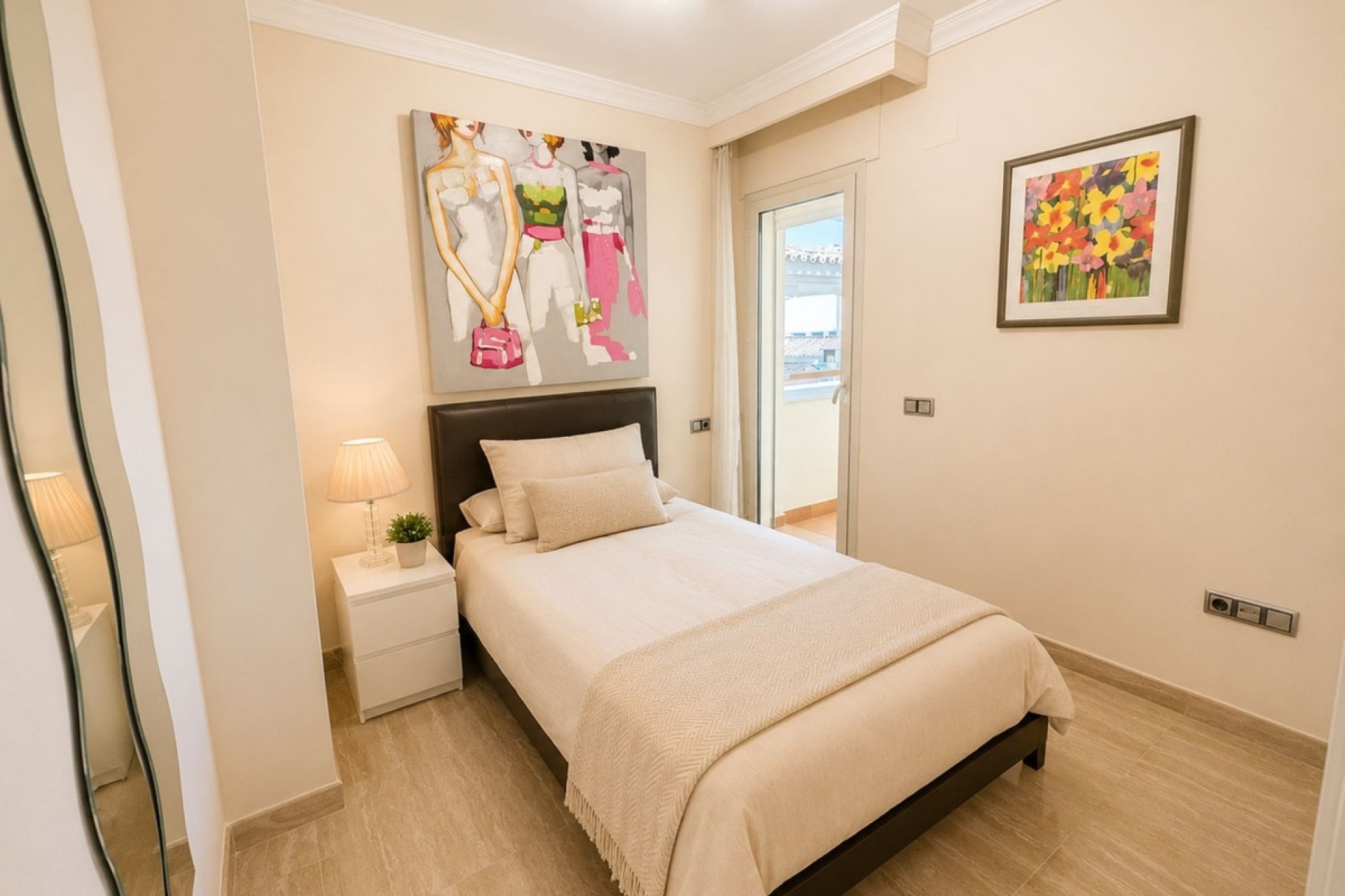 Resale - apartment - Marbella - Sierra Blanca
