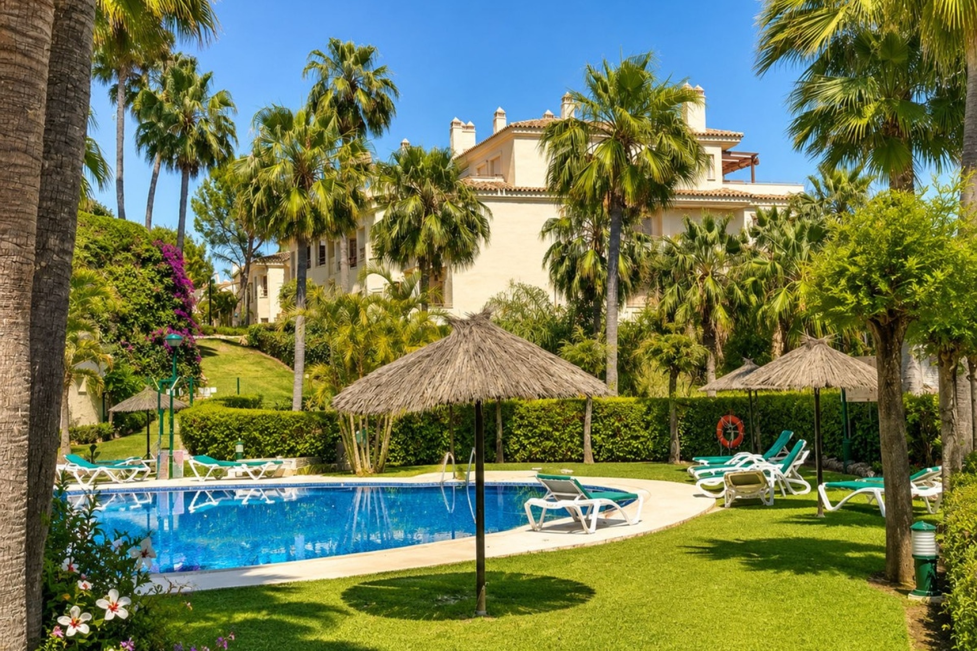 Resale - apartment - Marbella - Sierra Blanca