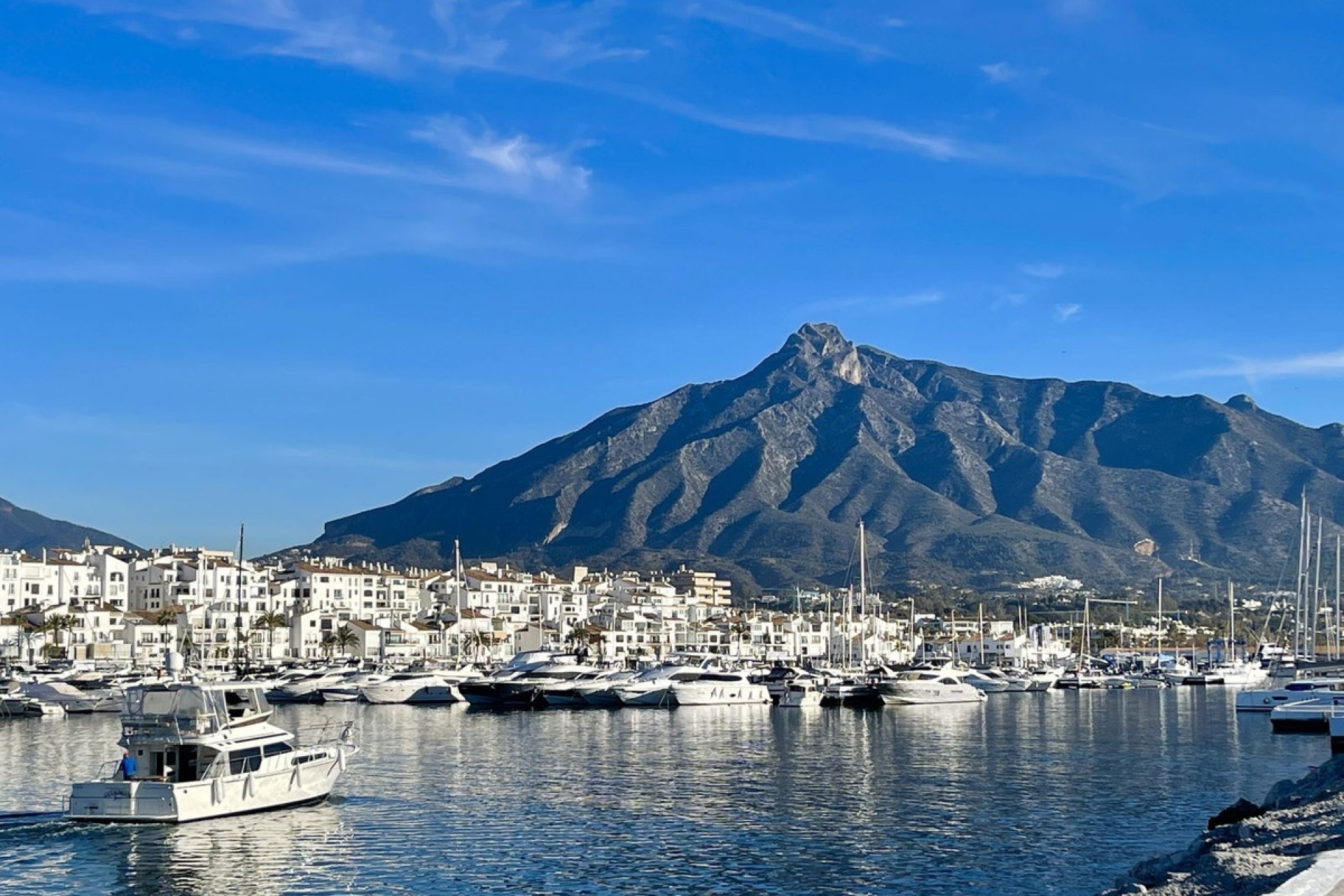 Resale - apartment - Marbella - Sierra Blanca