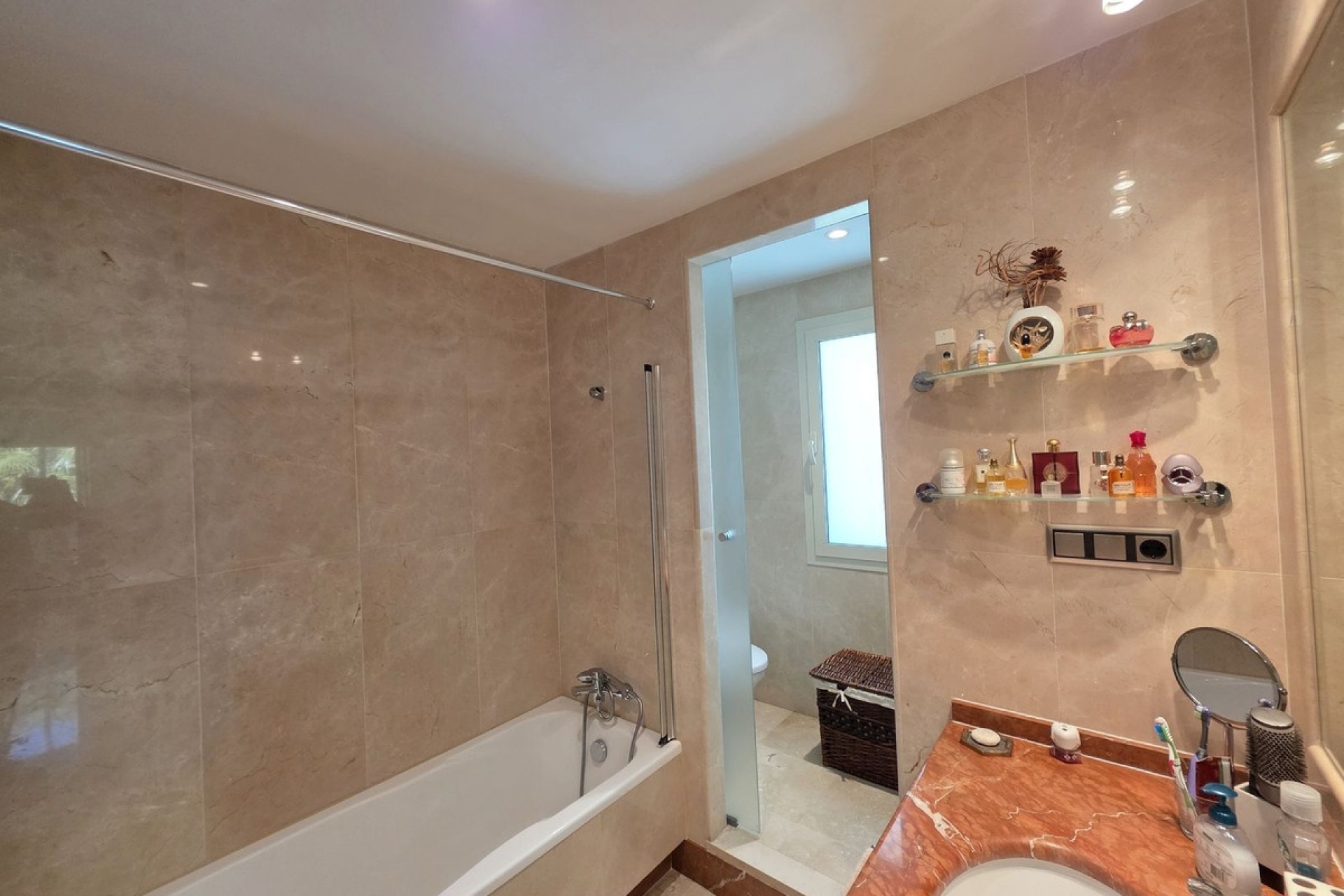 Resale - apartment - Marbella - Sierra Blanca