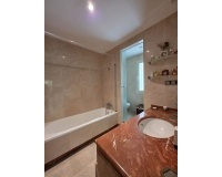 Resale - apartment - Marbella - Sierra Blanca