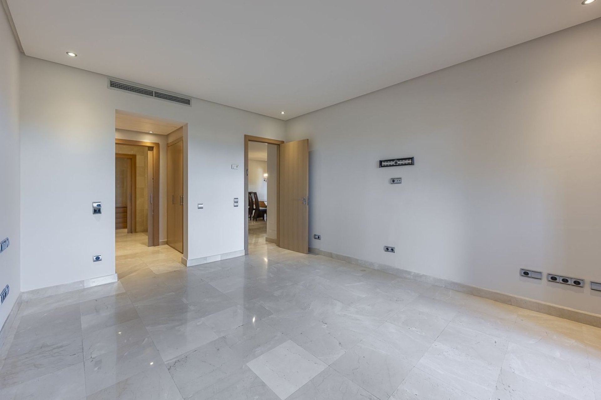 Resale - apartment - Marbella - Sierra Blanca