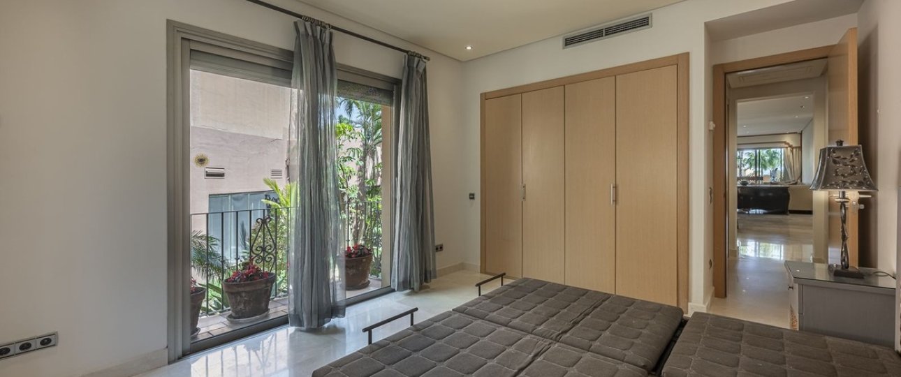 Resale - apartment - Marbella - Sierra Blanca
