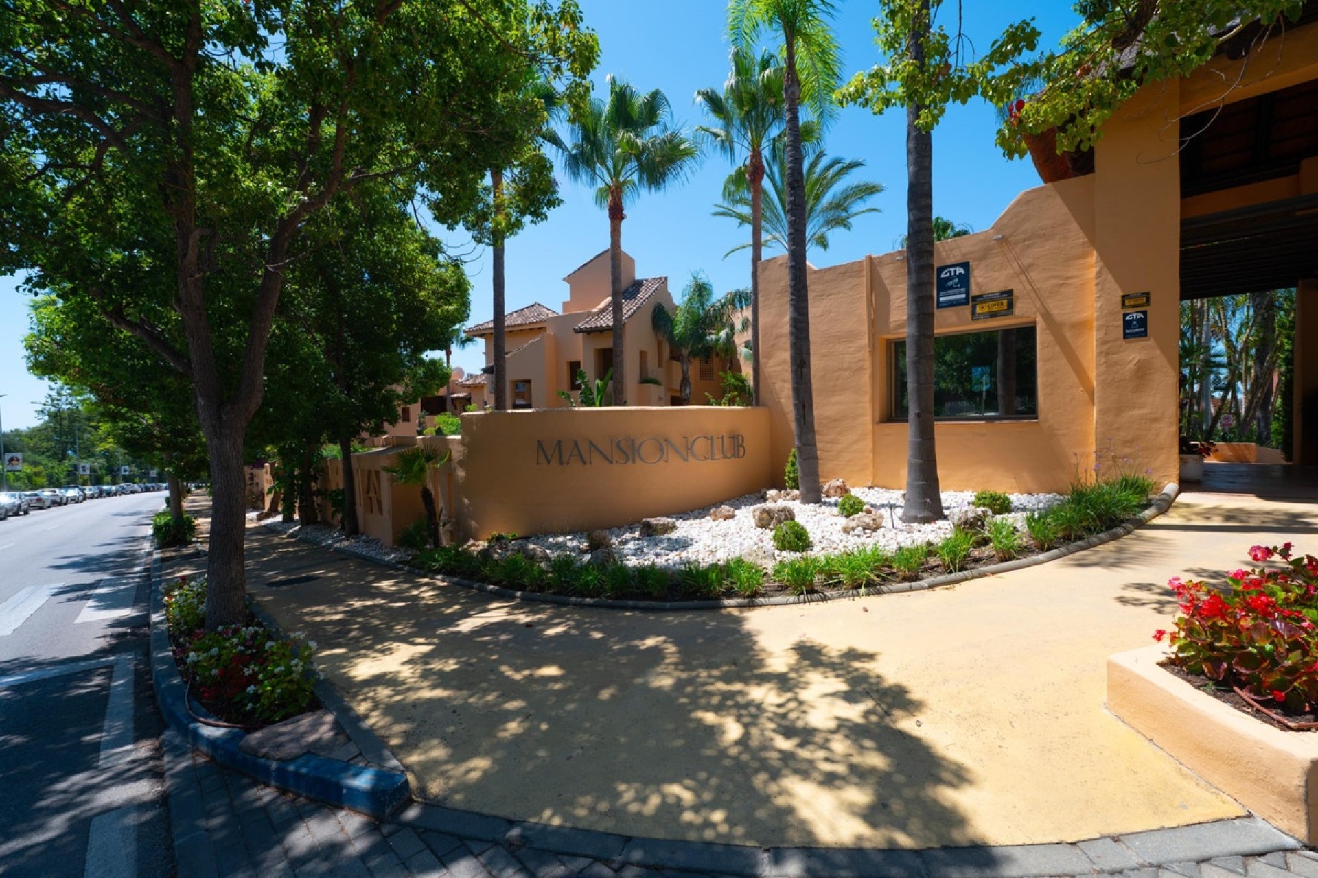 Resale - apartment - Marbella - Sierra Blanca